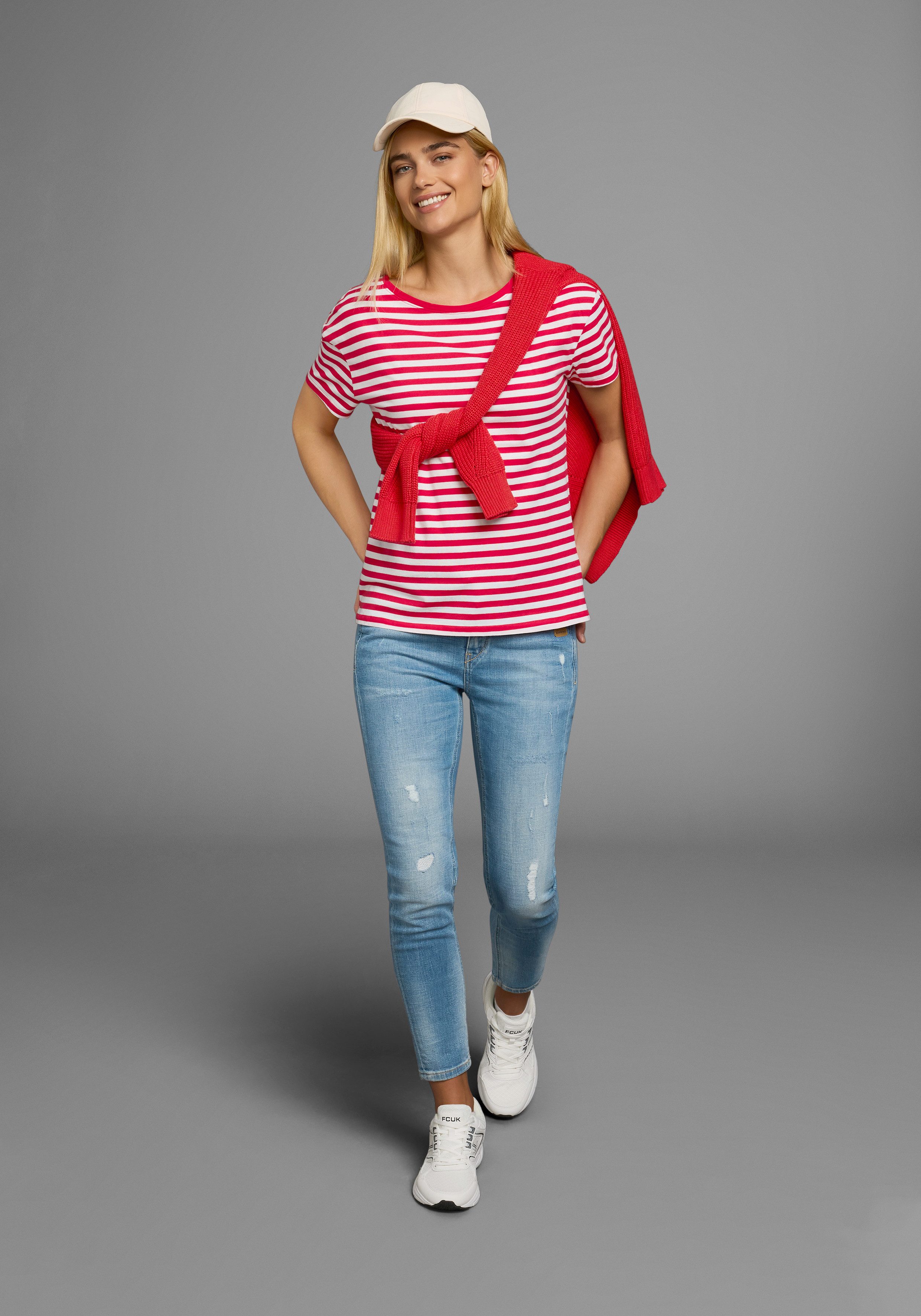 AJC T-shirt Korte mouwen, getailleerde snit, gestreept, ronde hals