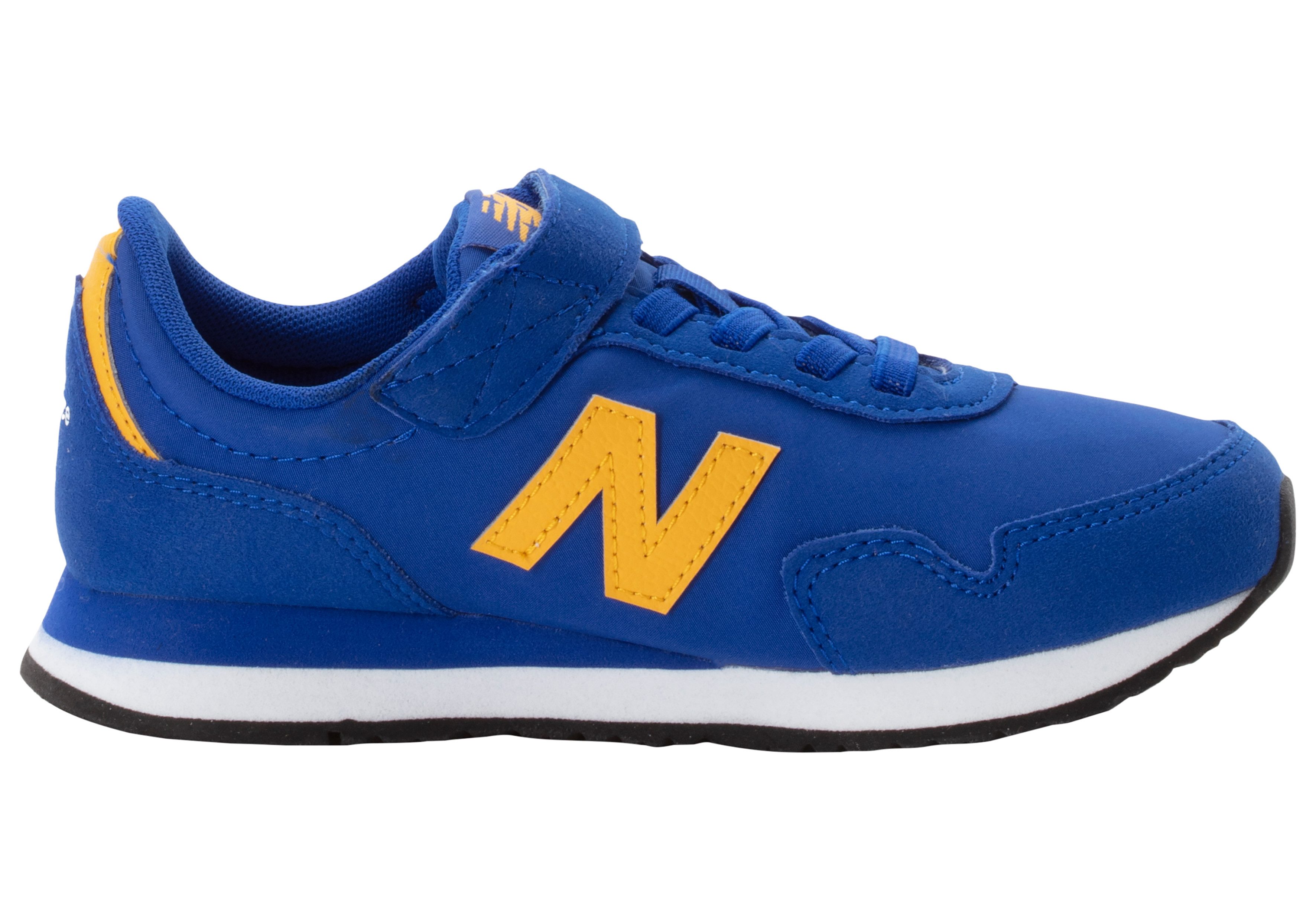 New Balance Sneakers PV32