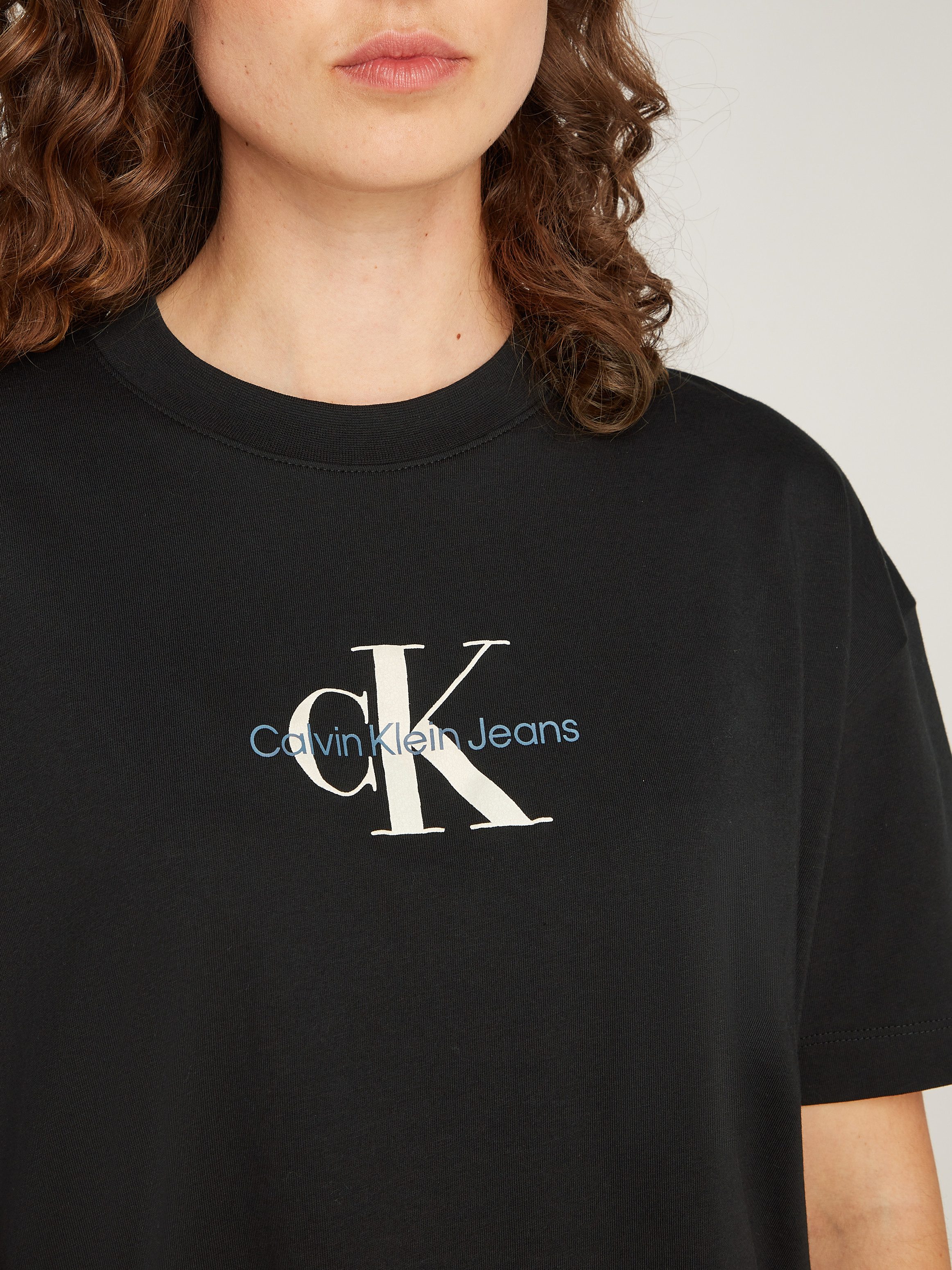 Calvin Klein T-shirt TEXTURED MONOLOGO BOYFRIEND TEE