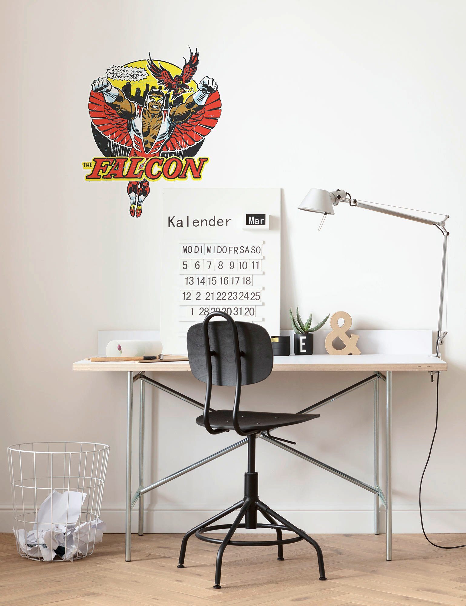 Komar Wandfolie Falcon Comic Classic - afm. 50 x 70 cm (1 stuk)
