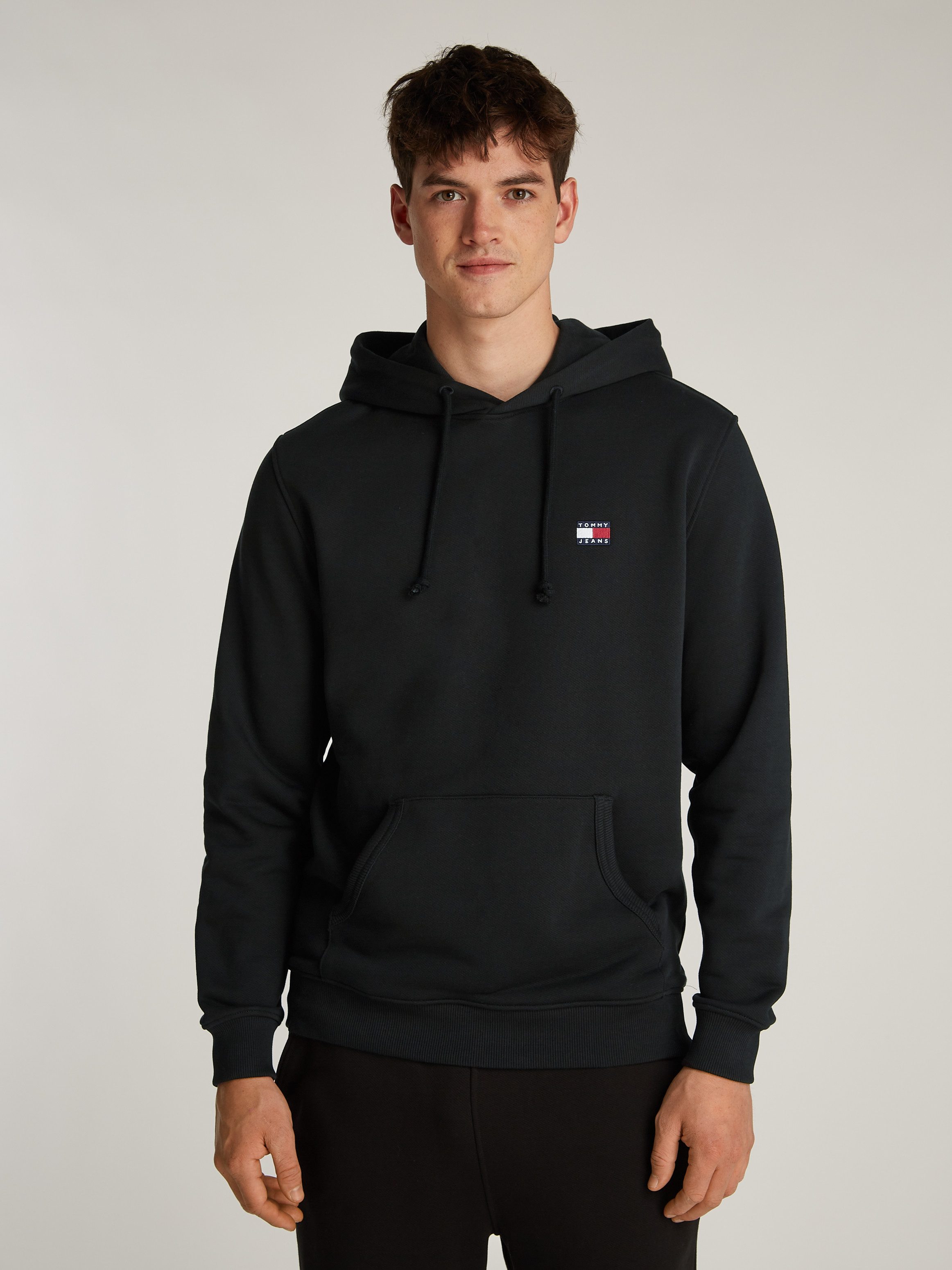 TOMMY JEANS Hoodie TJM REG BADGE HOODIE EXT