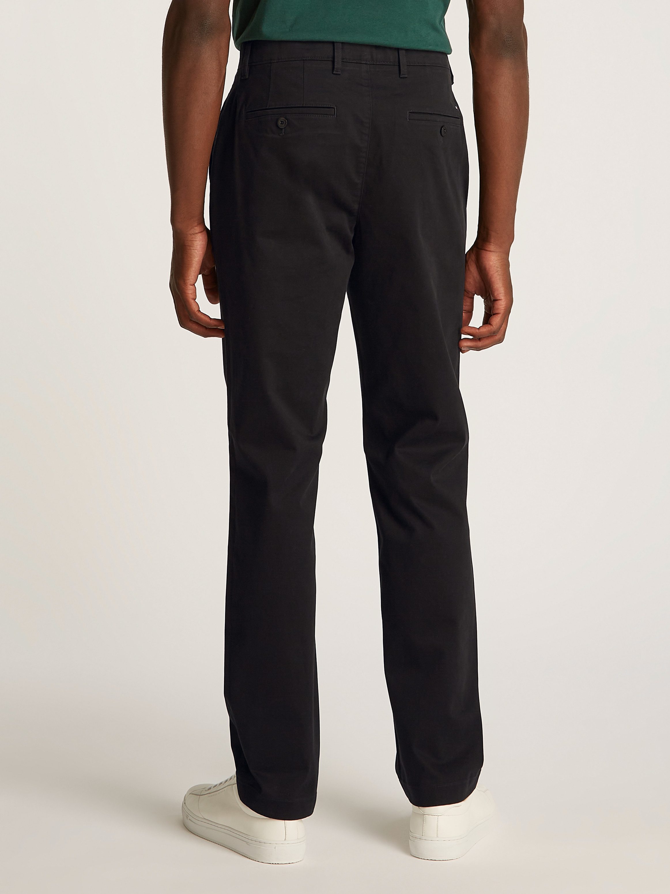 Tommy Hilfiger Chino DENTON CHINO SATIN met achterzakken met knoop logo-borduursel