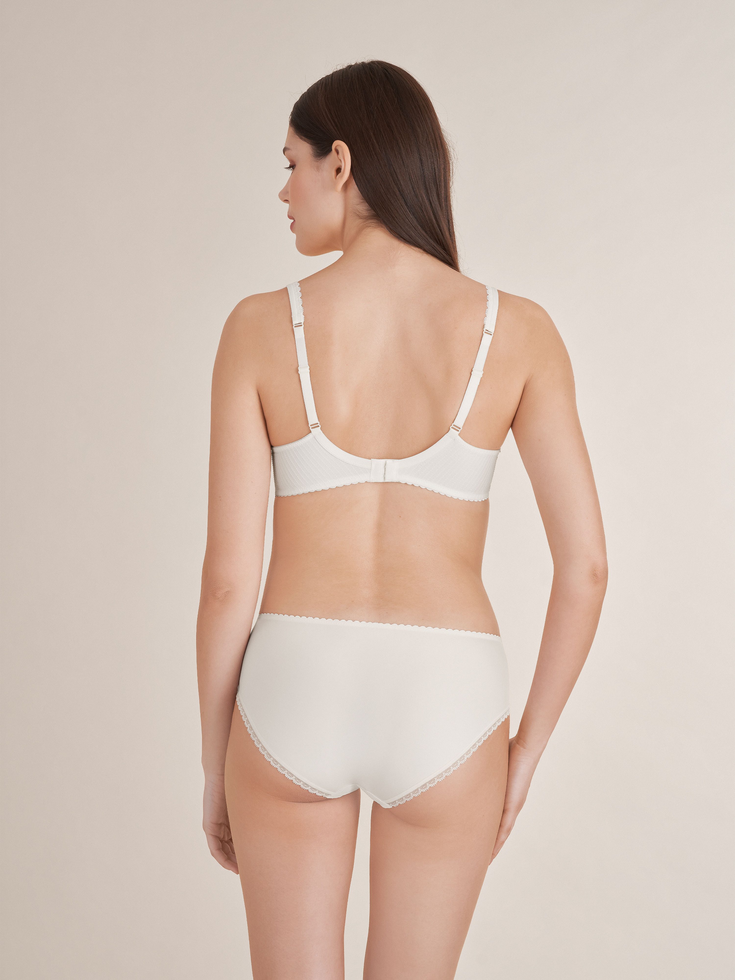 Conturelle by Felina Beugel-bh Mille Fleurs Decoratieve buitenband in high-apex-look is lengteverstelbaar
