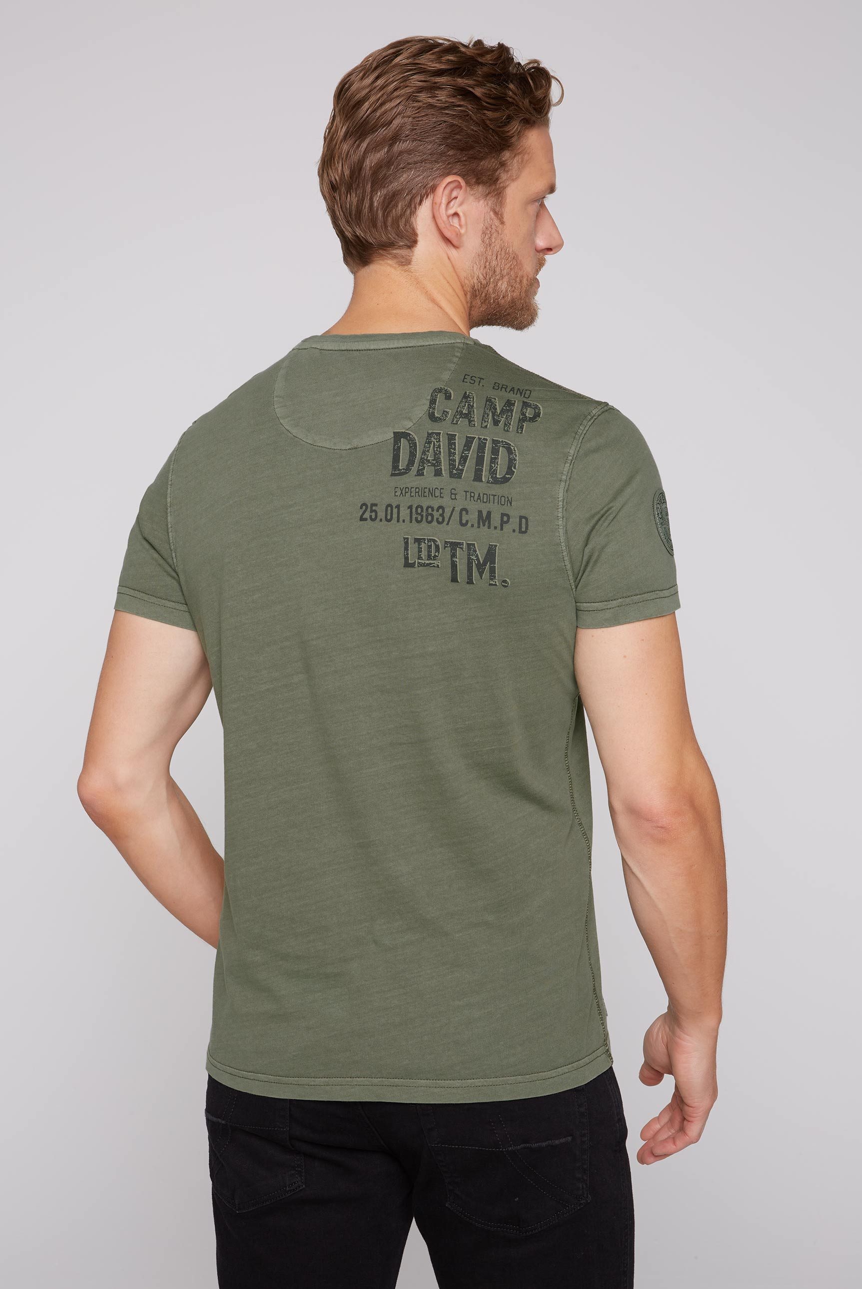 CAMP DAVID T-shirt met logo-borduurwerk op de mouw