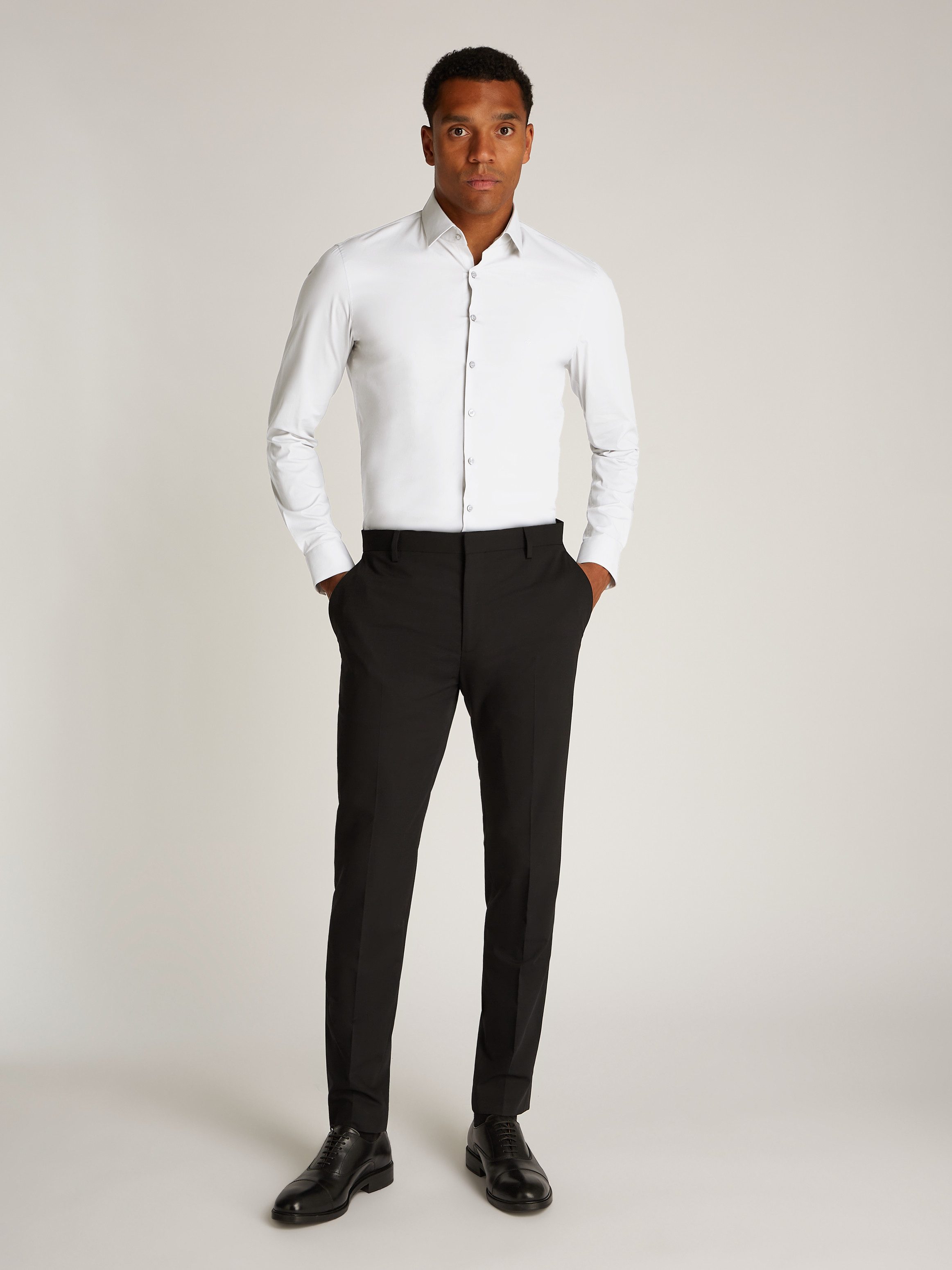 Calvin Klein Businessoverhemd POPLIN STRETCH SLIM SHIRT met kent-kraag, logoprint op borsthoogte