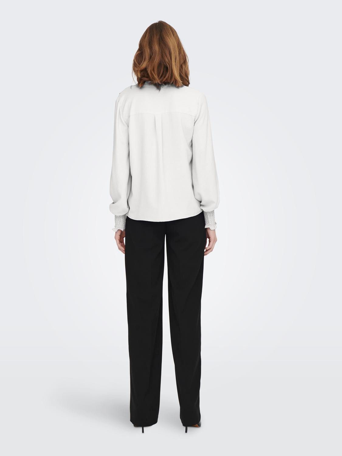 Only Shirt ONLMETTE V-NECK LS SMOCK TOP NOOS WVN