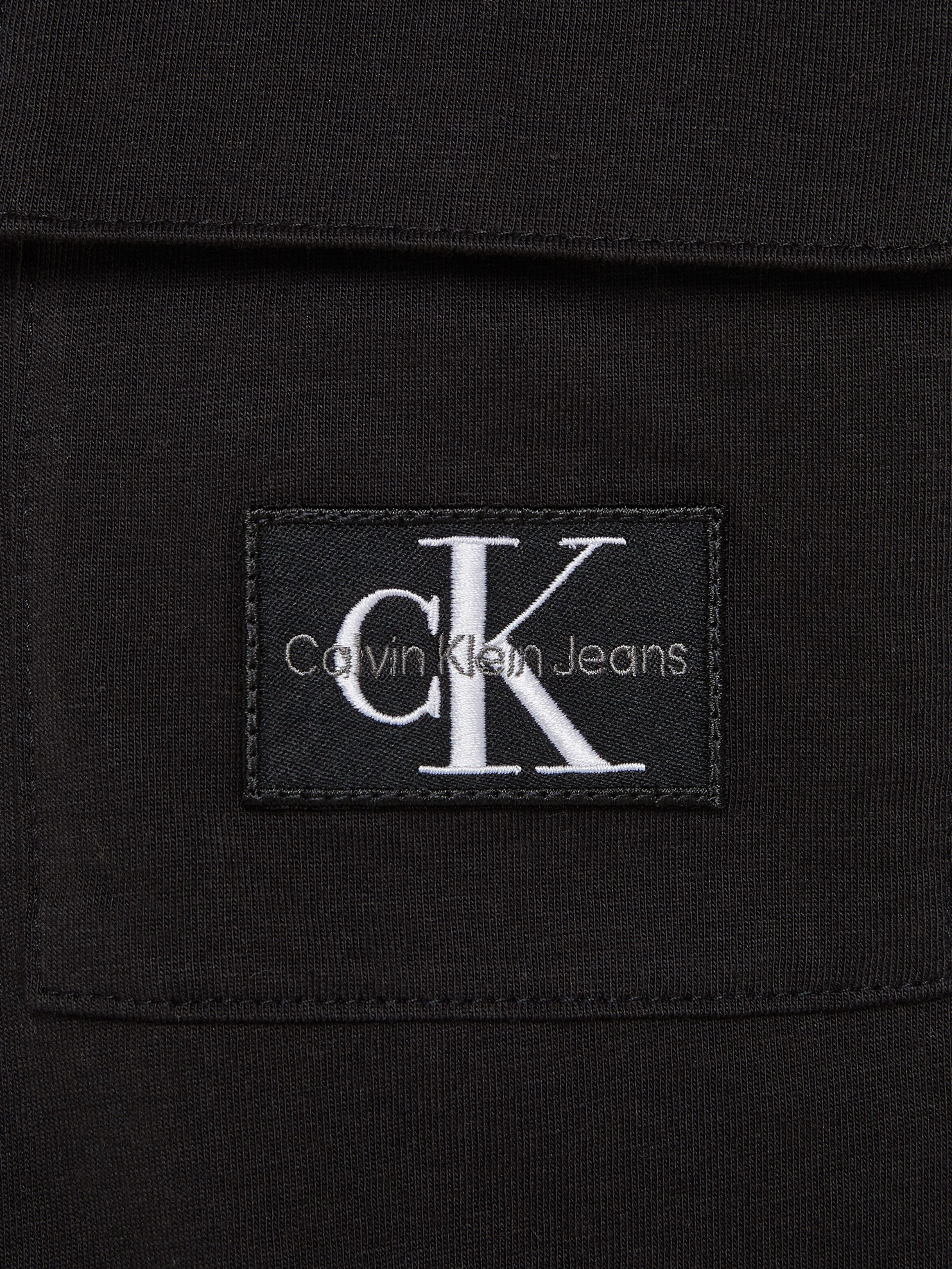 Calvin Klein Shirt met lange mouwen Badge Reg. Ls T-Shirt voor kinderen tot 16 jaar en met logo-patch