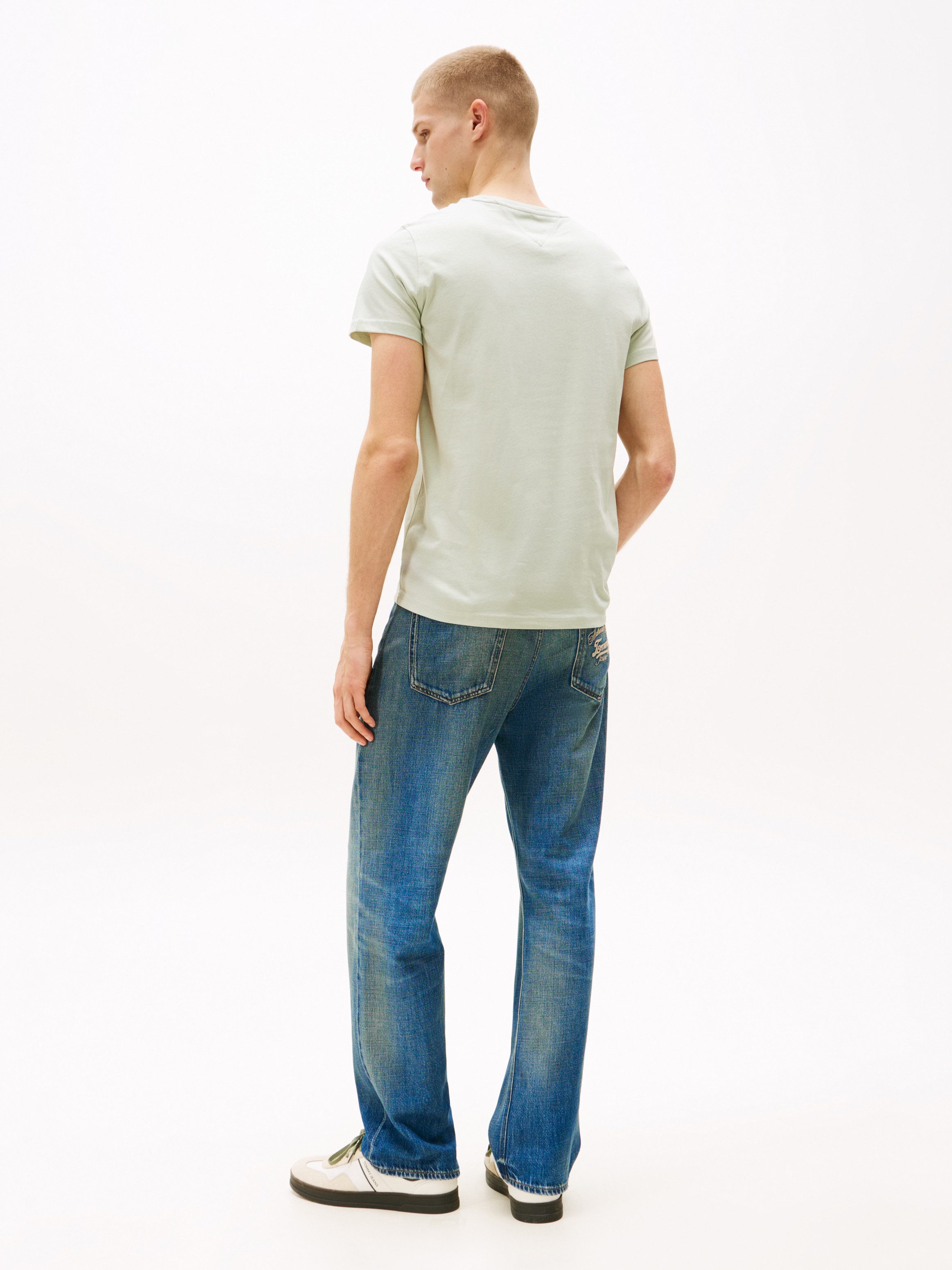 TOMMY JEANS T-shirt TJM ESSENTIAL SOLID TEE met ronde hals en subtiele logo-vlag