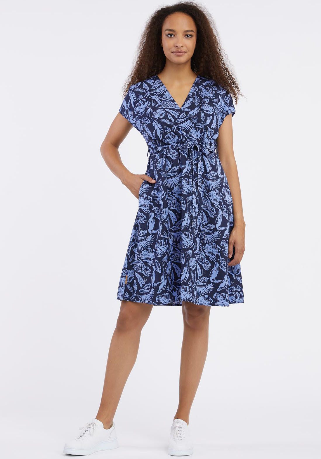 Ragwear Midi-jurk Kleid SELYMA ORG zomerse jurk met v-hals en wikkelingseffect dames midi-jurken maat XS (34) blauw
