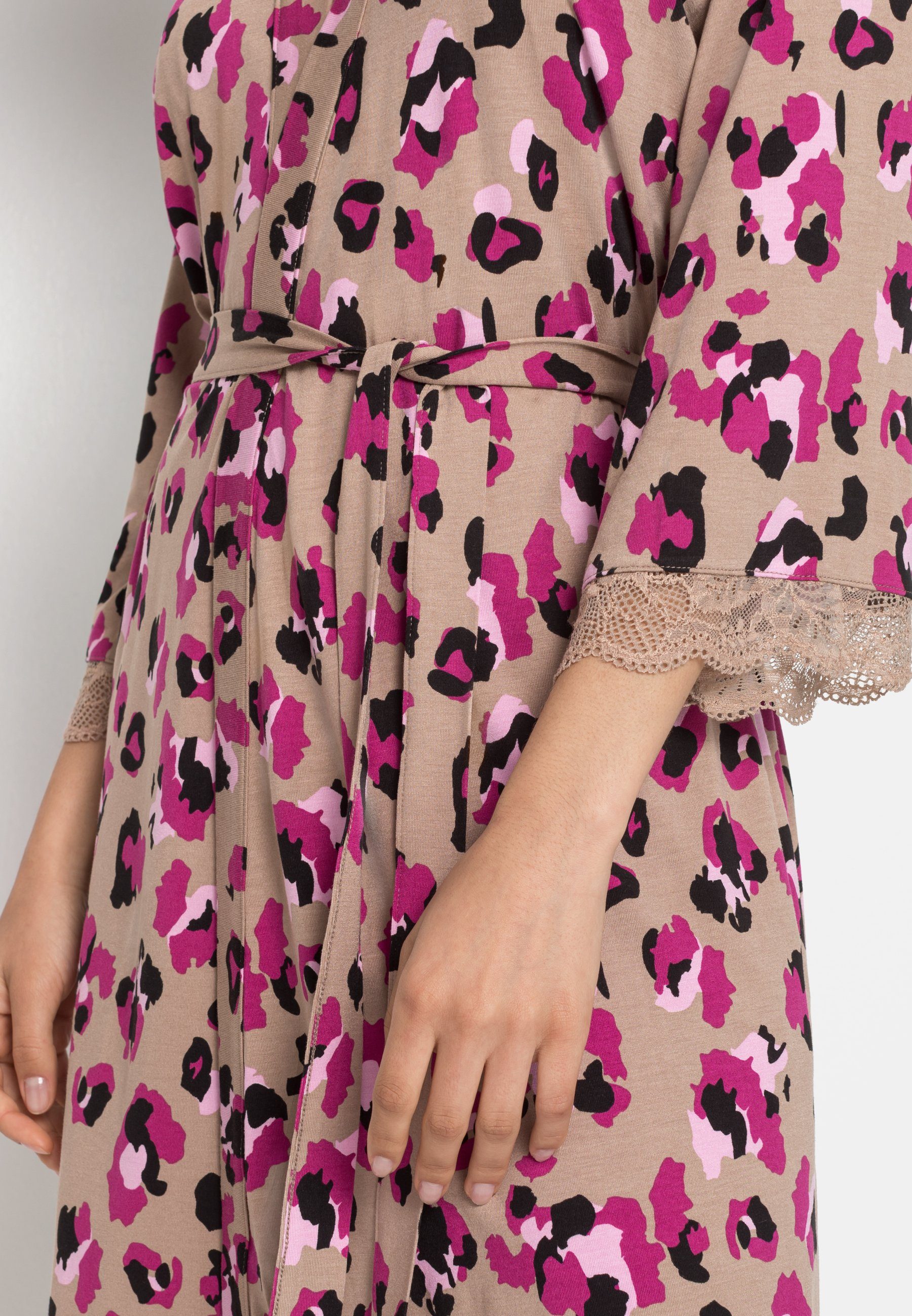 Lascana Kimono met mooie kantdetails (1 stuk)