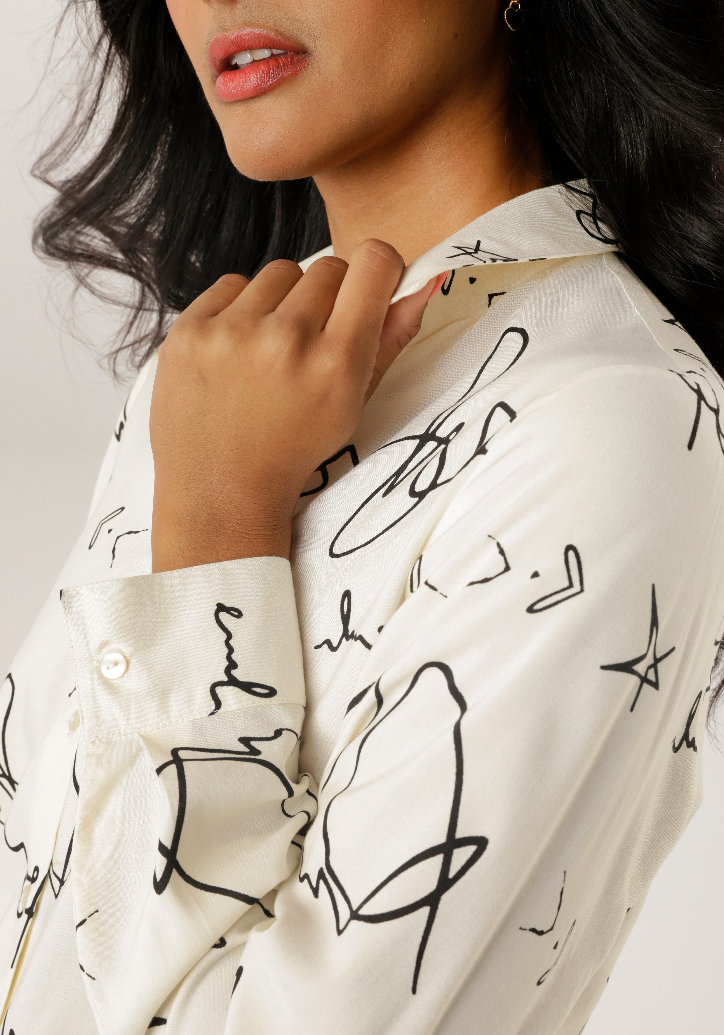 Aniston SELECTED Overhemdblouse met modieus stijlvolle all-over-print - nieuwe collectie