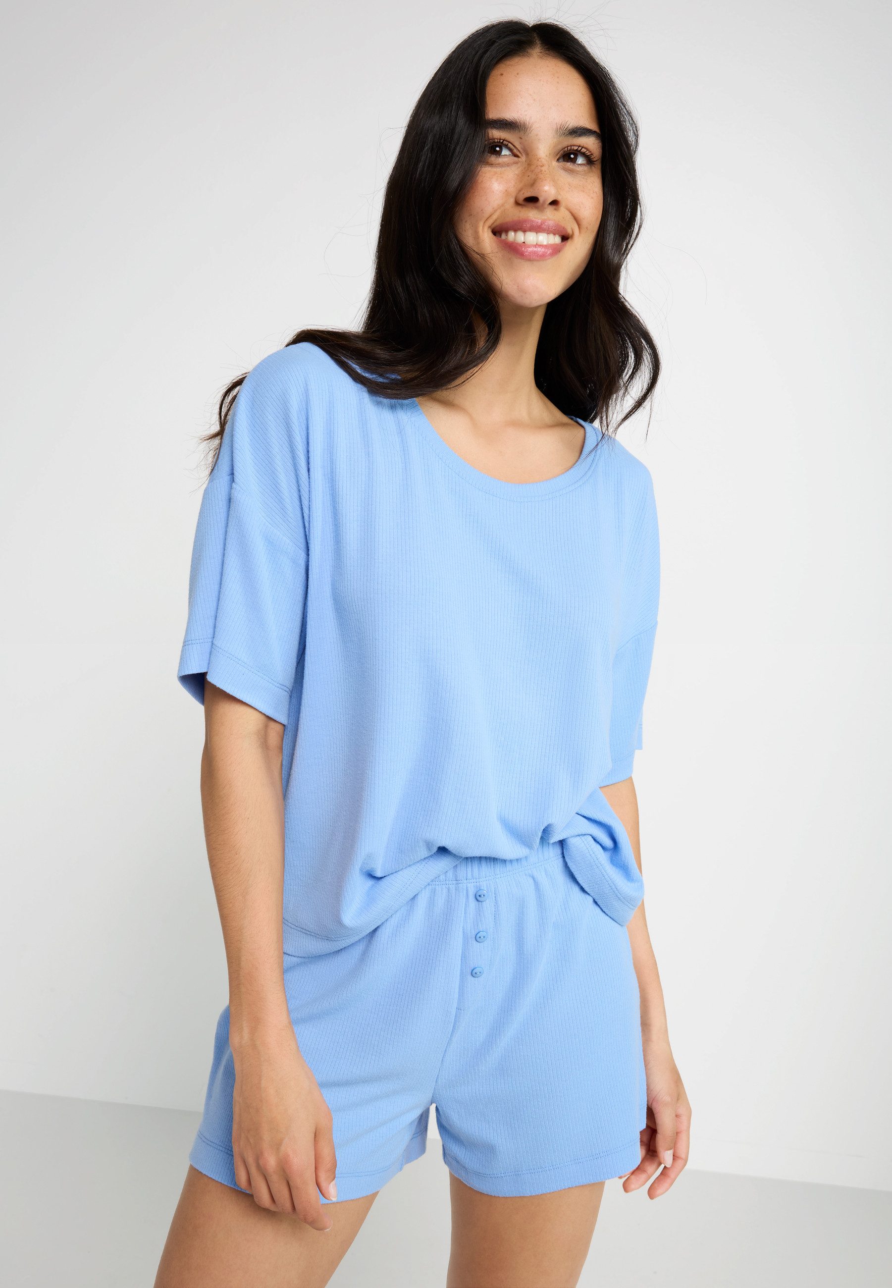 LSCN by LASCANA Shortama met kleine sierknoopsluiting (2-delig)
