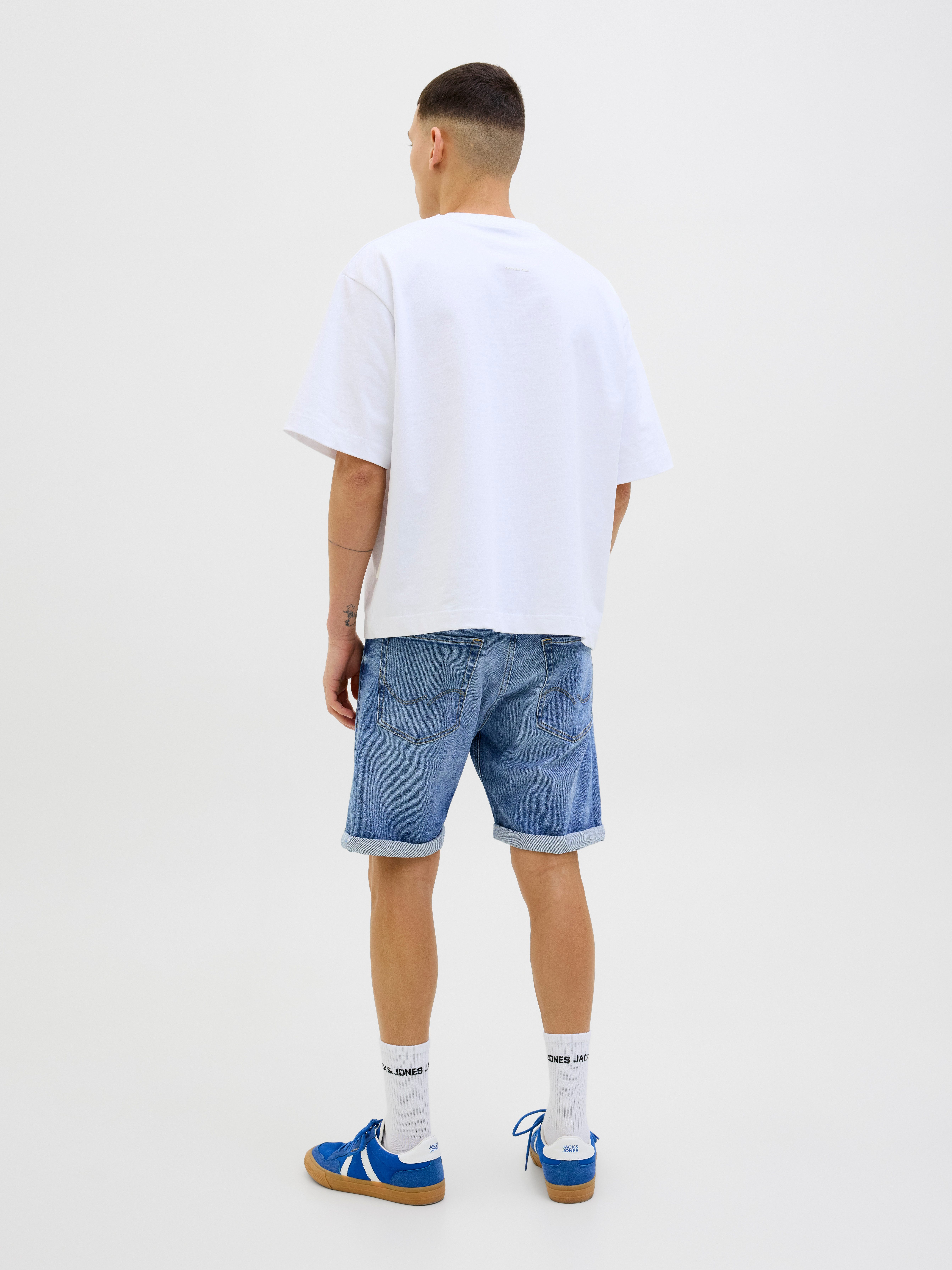 Jack & Jones Short JJIORIGINAL met stijlvolle omslag en knoop