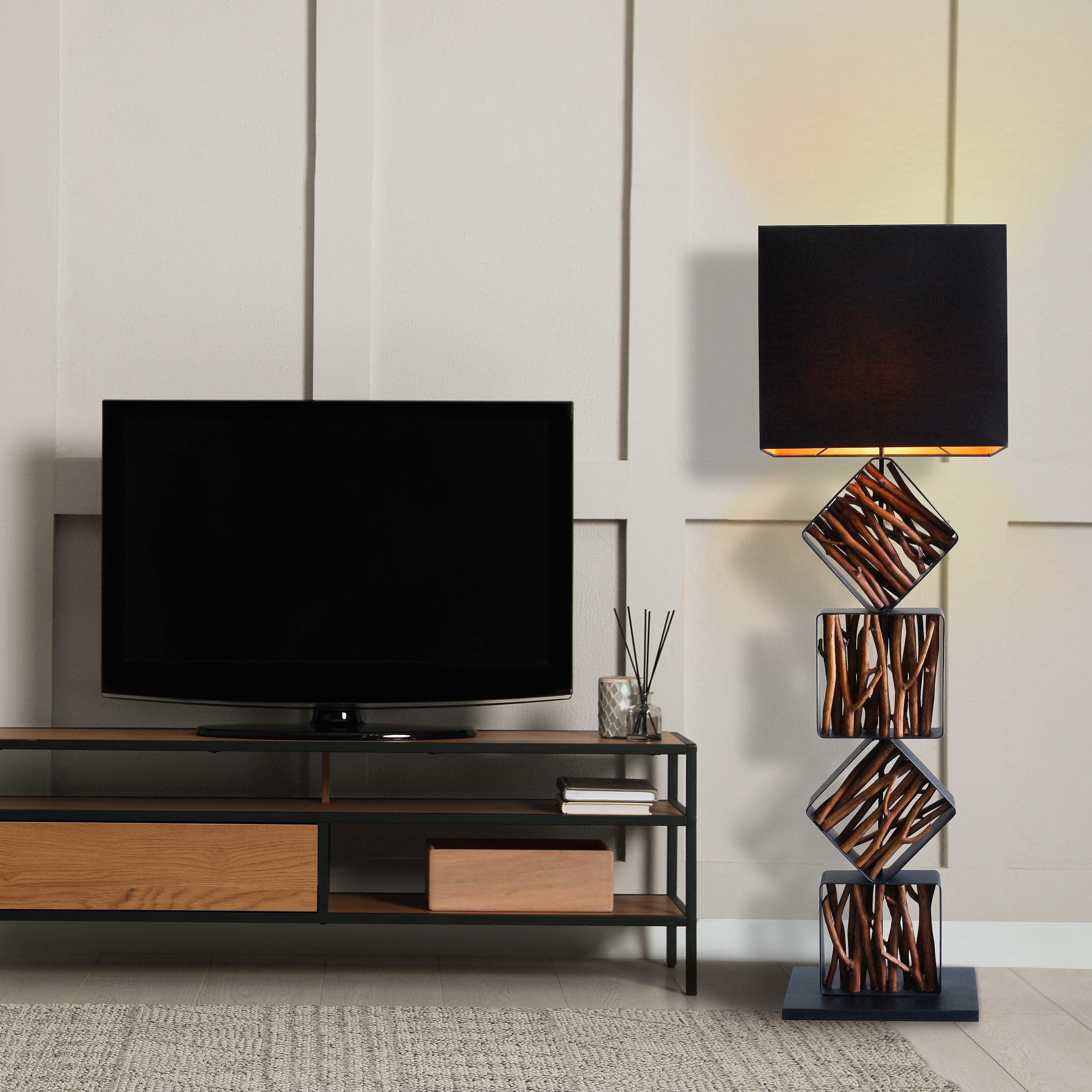 SalesFever Staande lamp Drijfhout Scherm binnenin goudkleur (1 stuk)