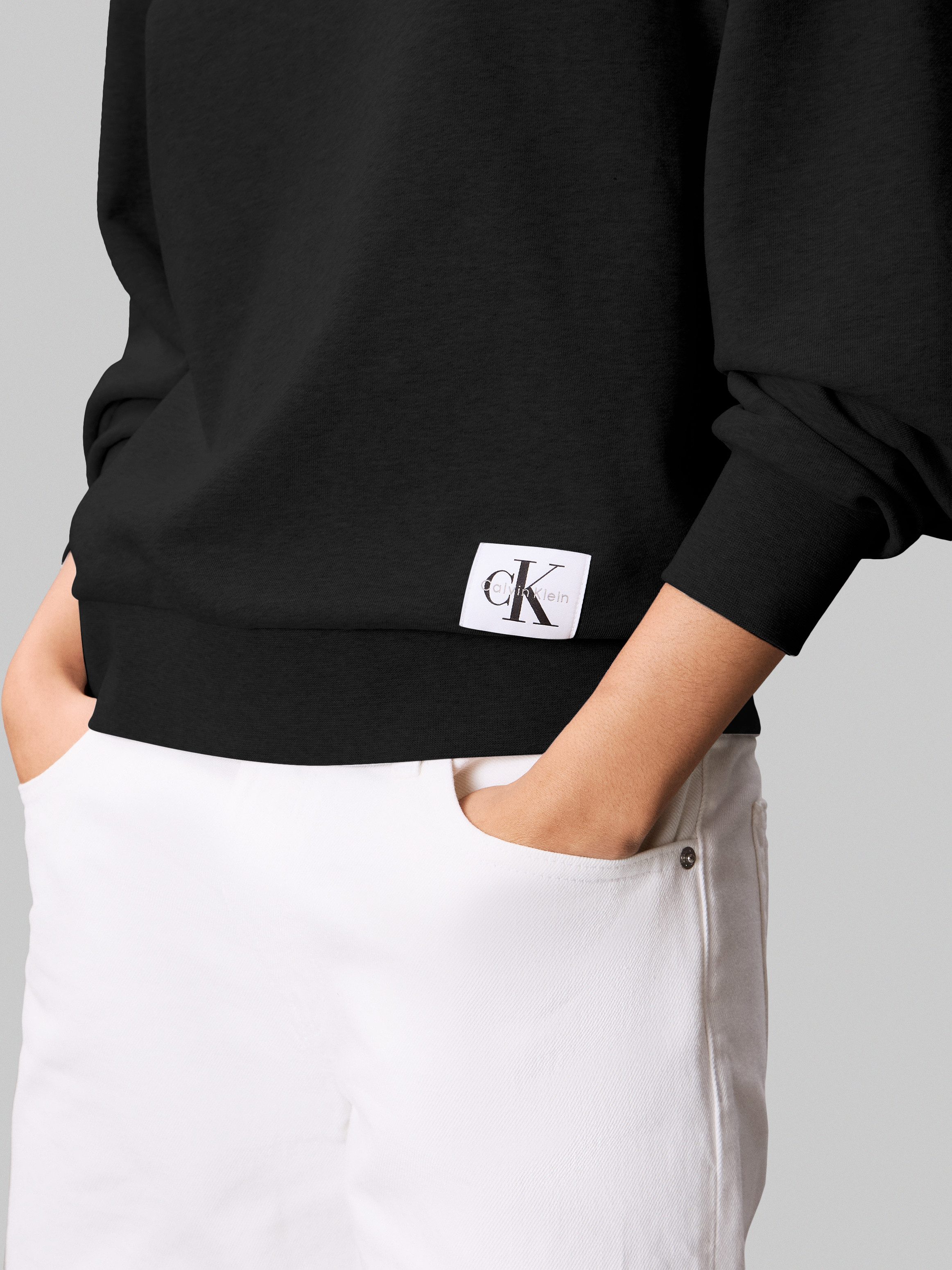 Calvin Klein Sweatshirt A- LS BADGE LOGO TERRY CREW NK