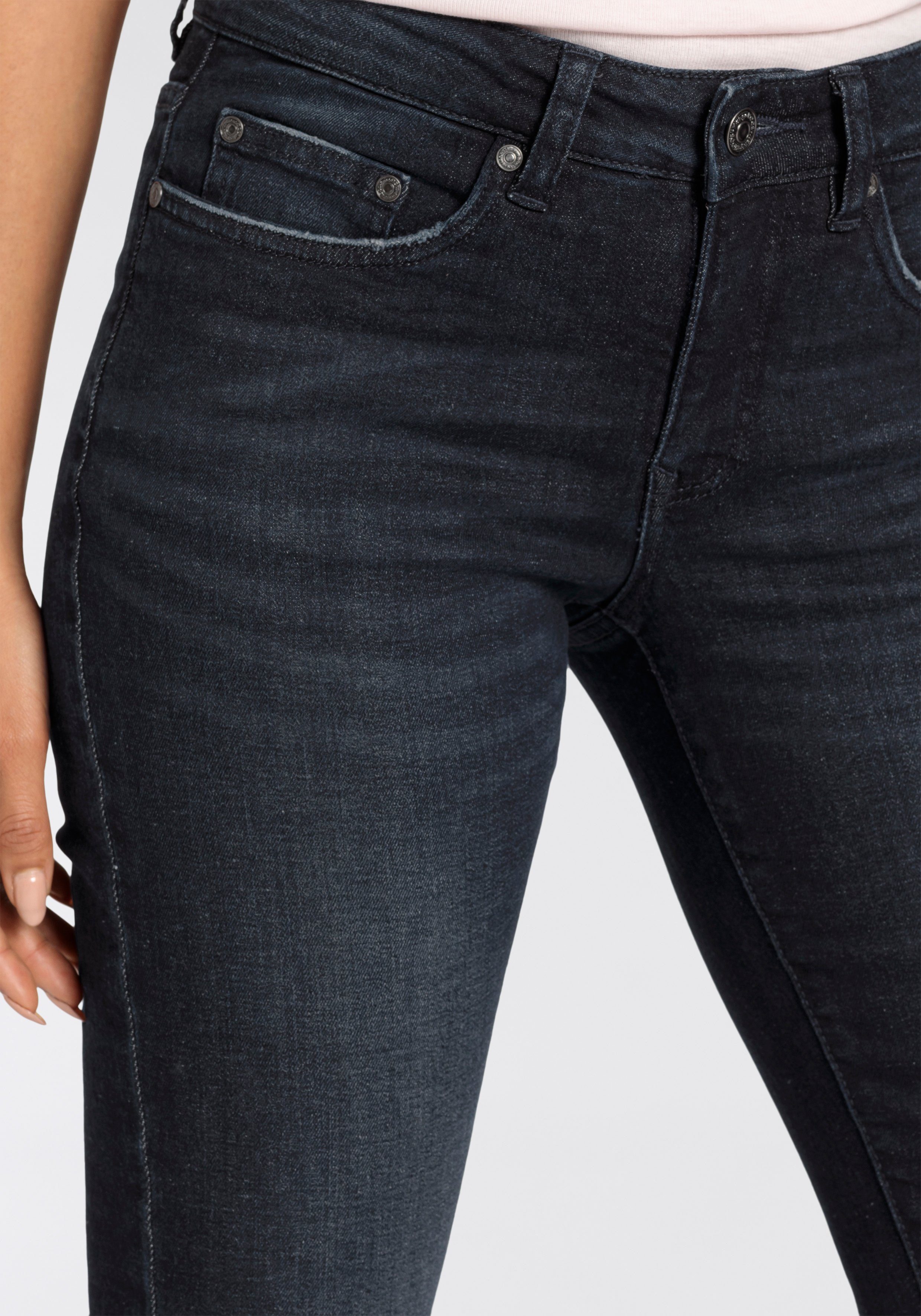 KangaROOS 5-pocket jeans uitlopende pijp, used-wassing, normale taillehoogte