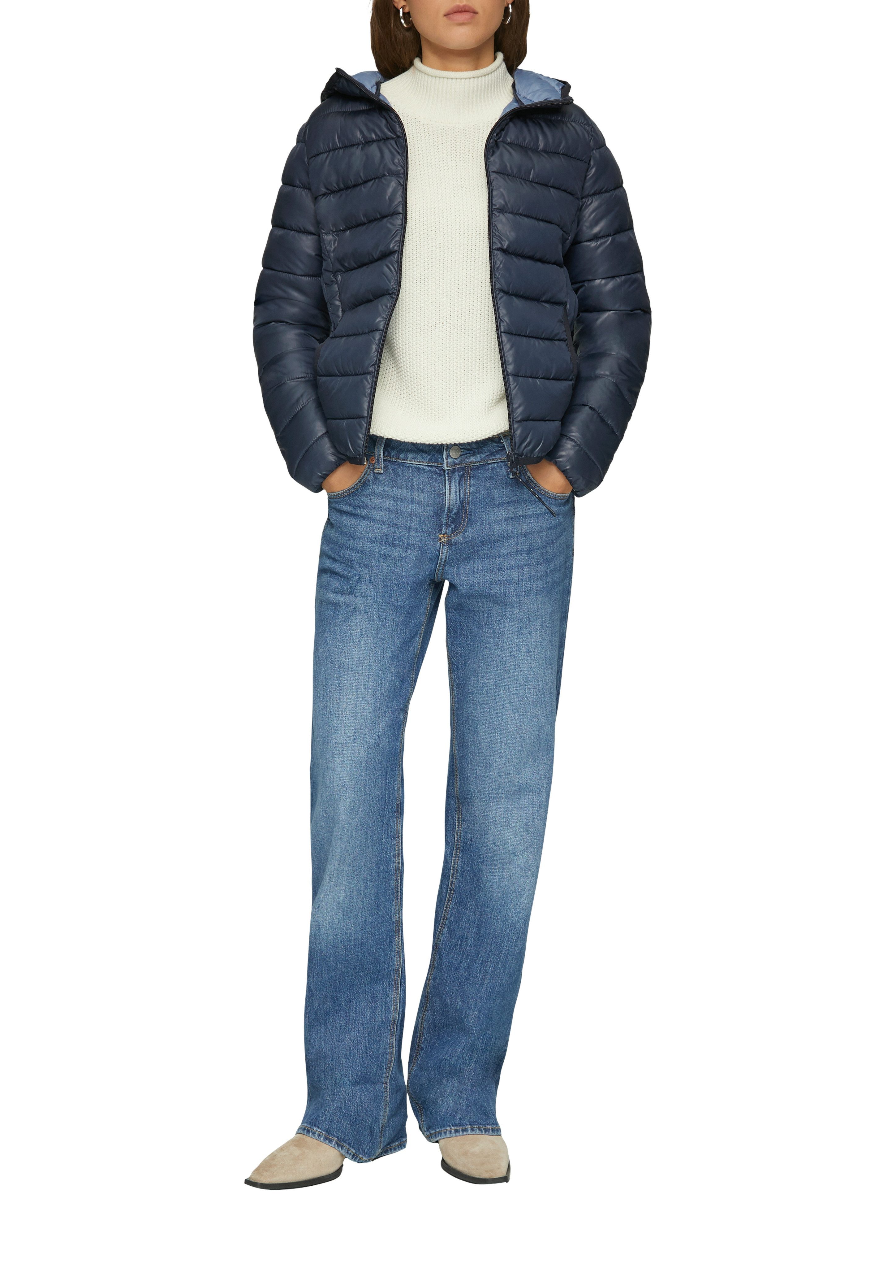 Q S designed by Outdoorjack met een capuchon