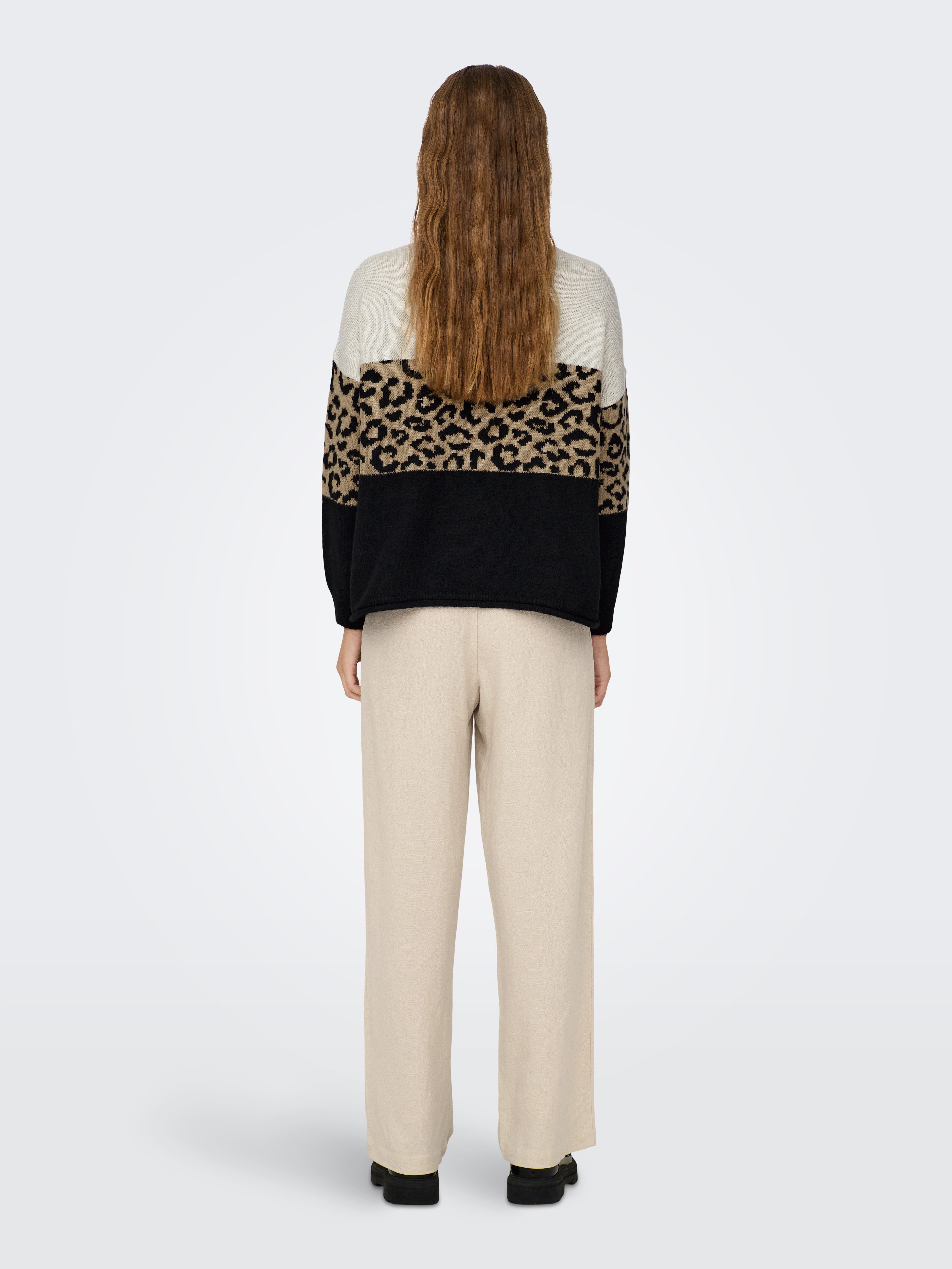 Only Trui met ronde hals ONLJADE ANIMAL LS O-NECK NOOS KNT