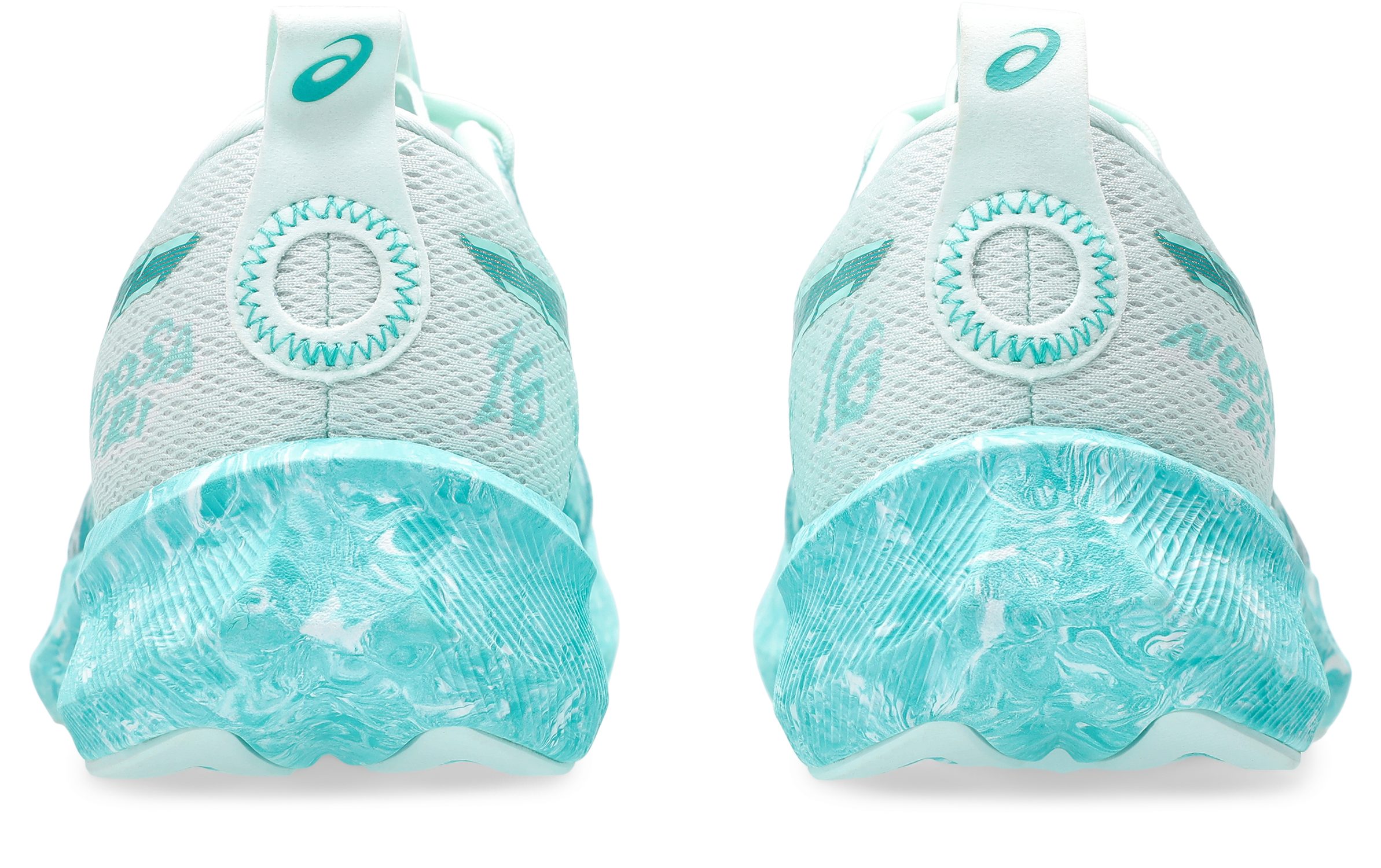 Asics Runningschoenen NOOSA TRI 16
