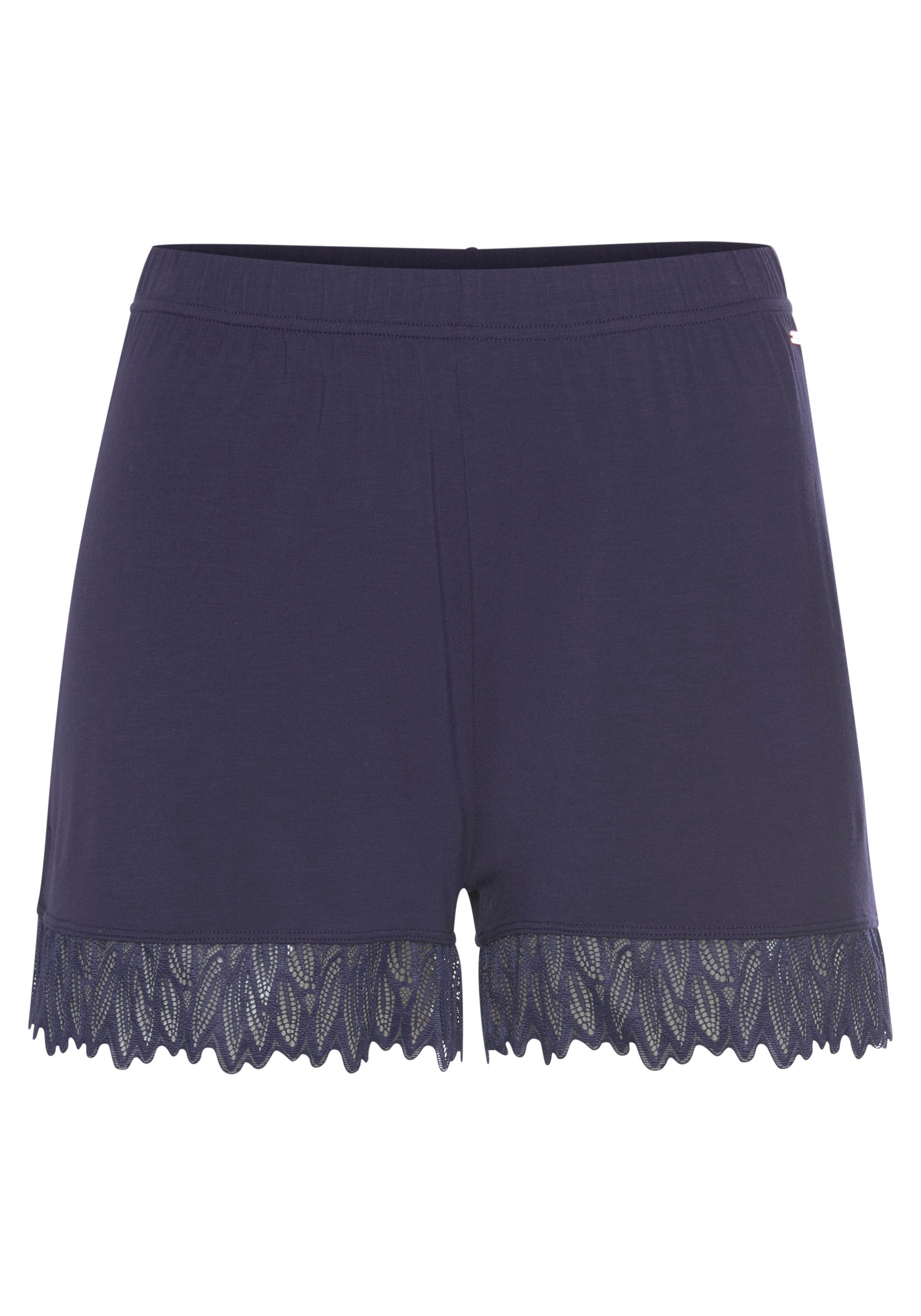 Lascana Pyjamashort met kanten details