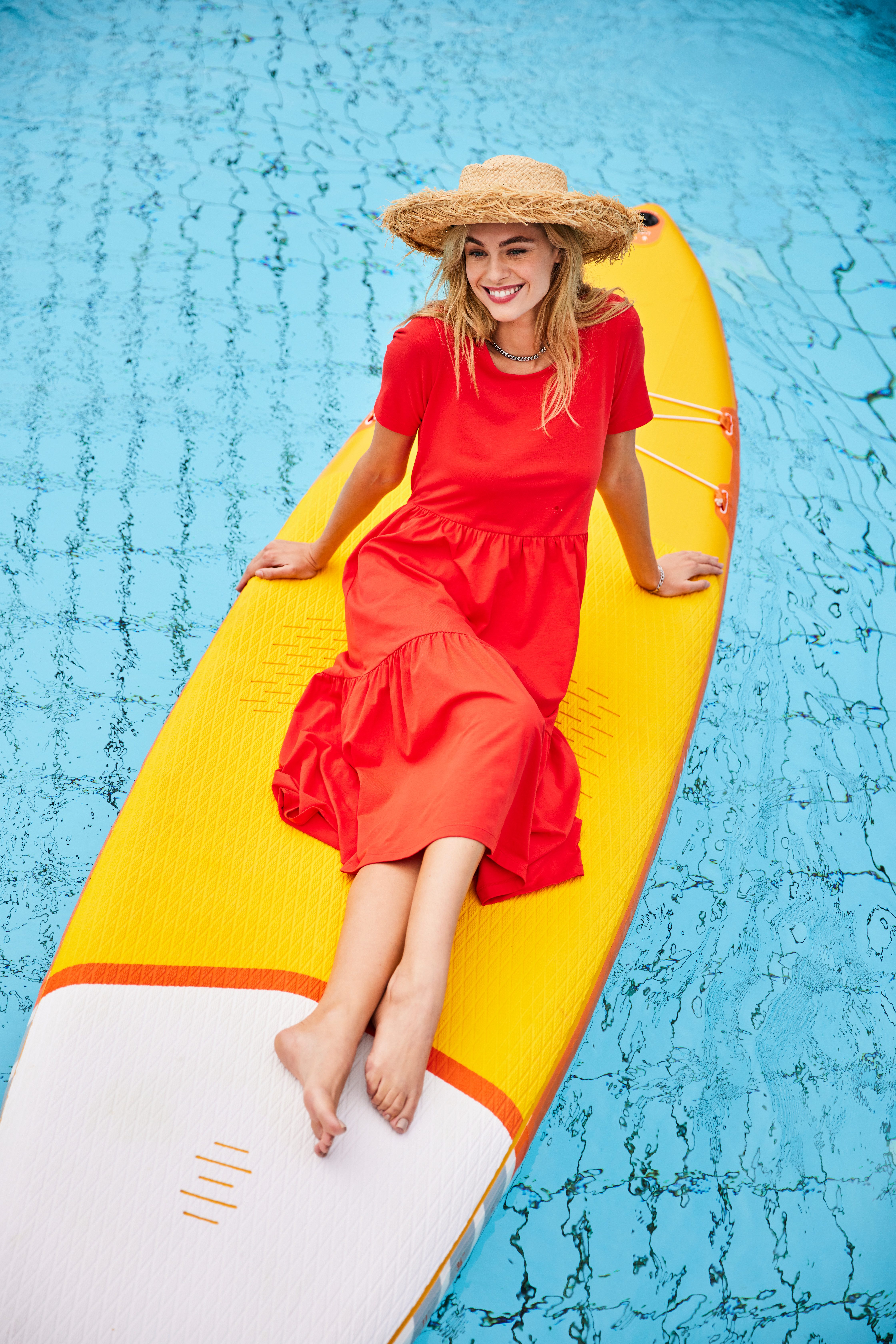 Aniston CASUAL Zomerjurk in trendy kleurenpalet