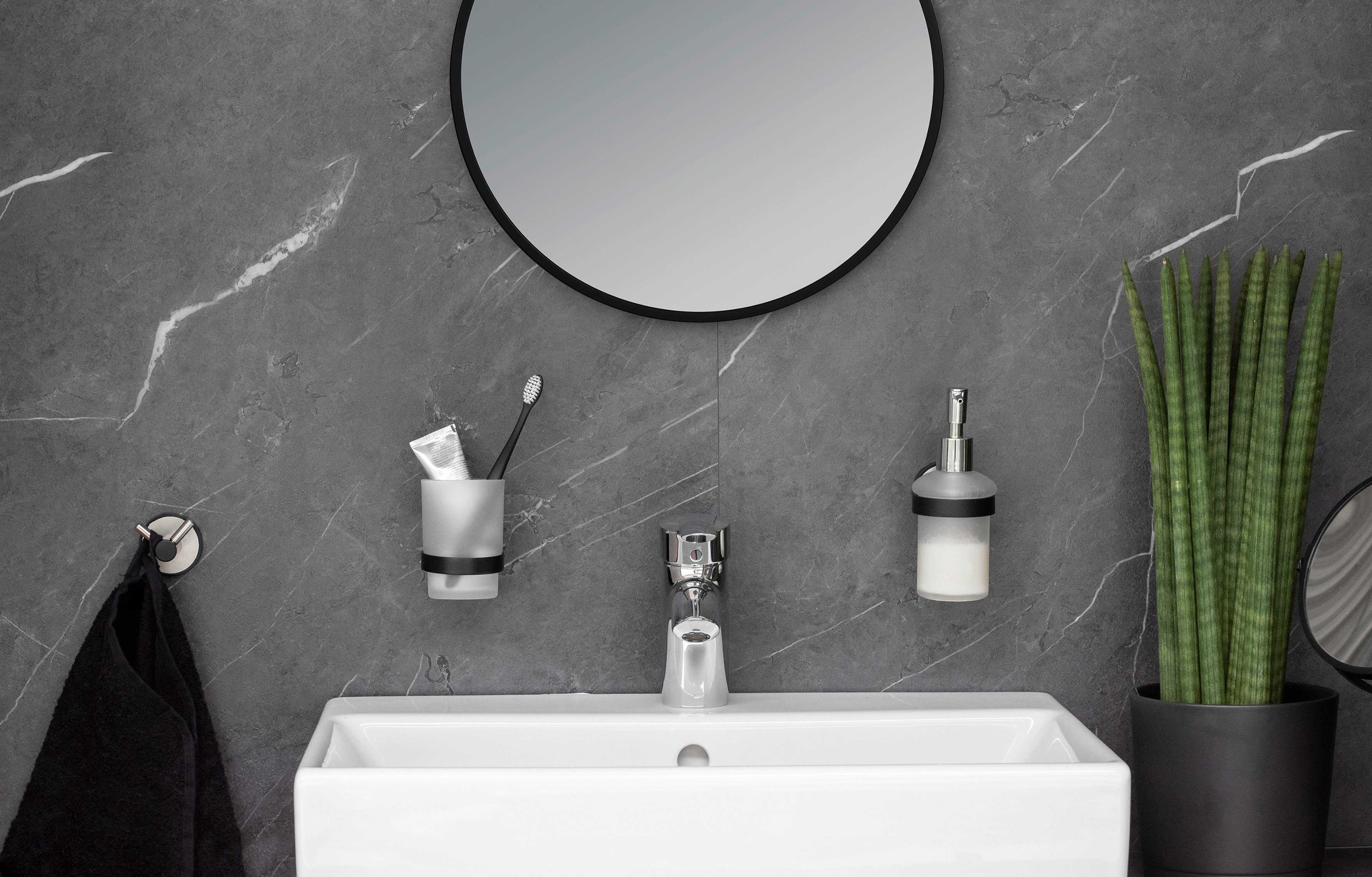 WENKO Poetsbeker UV-Loc® Udine bevestigen zonder boren met innovatief plaksysteem