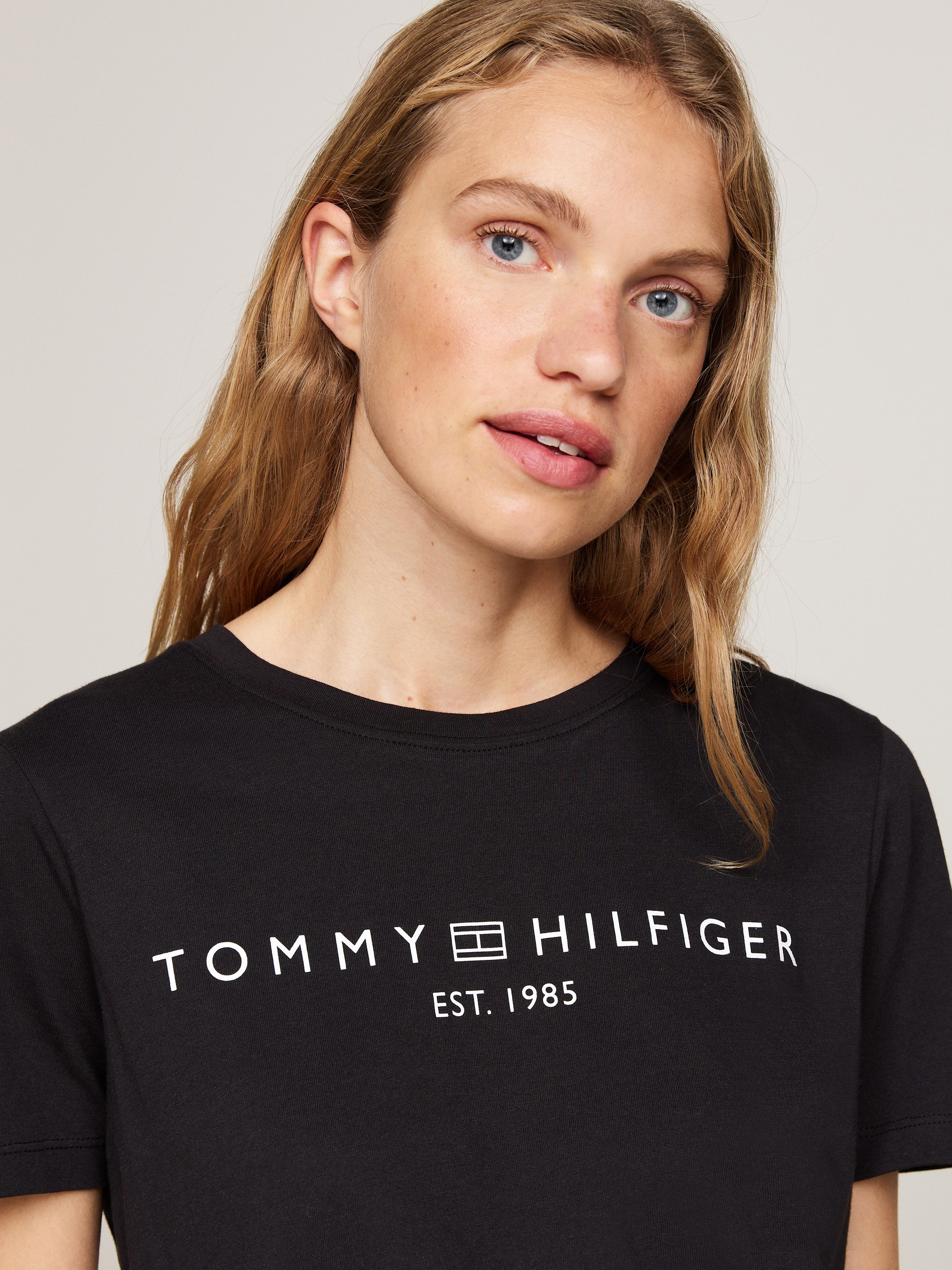 Tommy Hilfiger T-shirt REG CORP LOGO C-NK SS met een logo-opschrift
