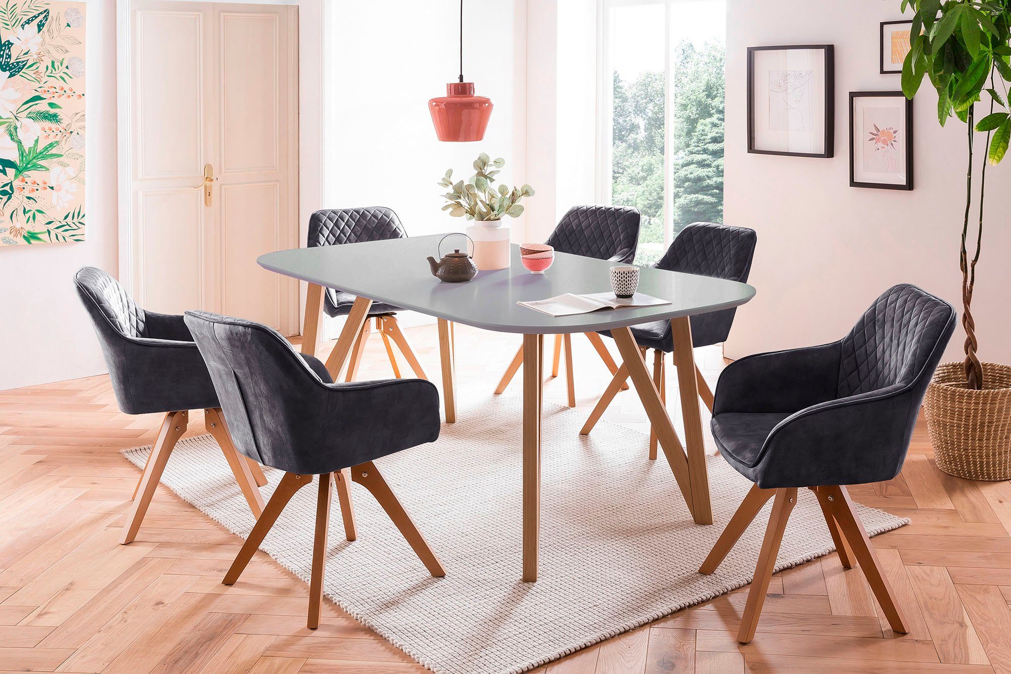 SalesFever Stoel met armleuningen Växjö - Eetkamerstoel comfort en stijl Zitcomfort opnieuw gedefinieerd: 180° draaiplaat inbegrepen! (1 stuk)