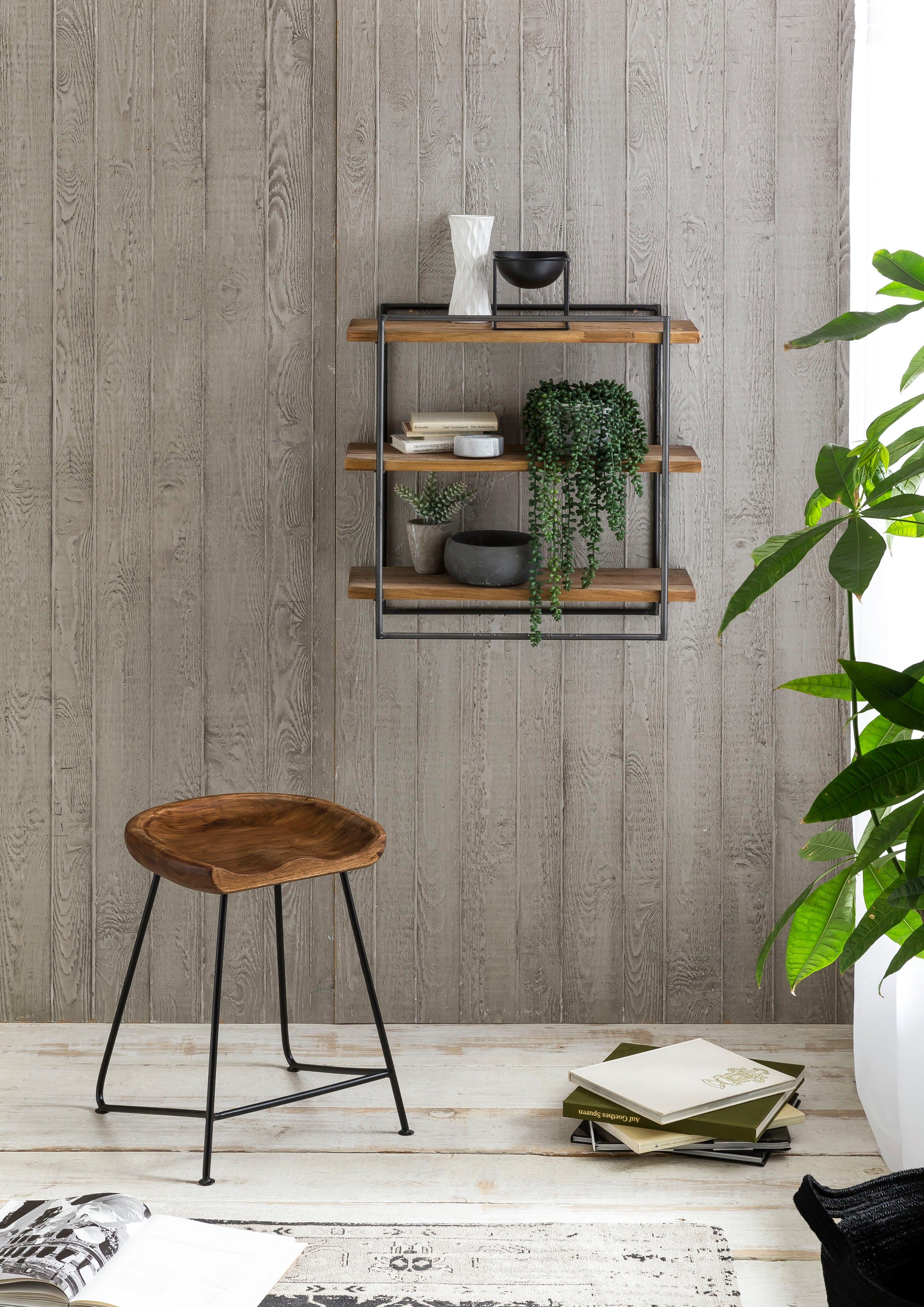 SIT Hocker Live Edge van massief acaciahout, met metalen frame