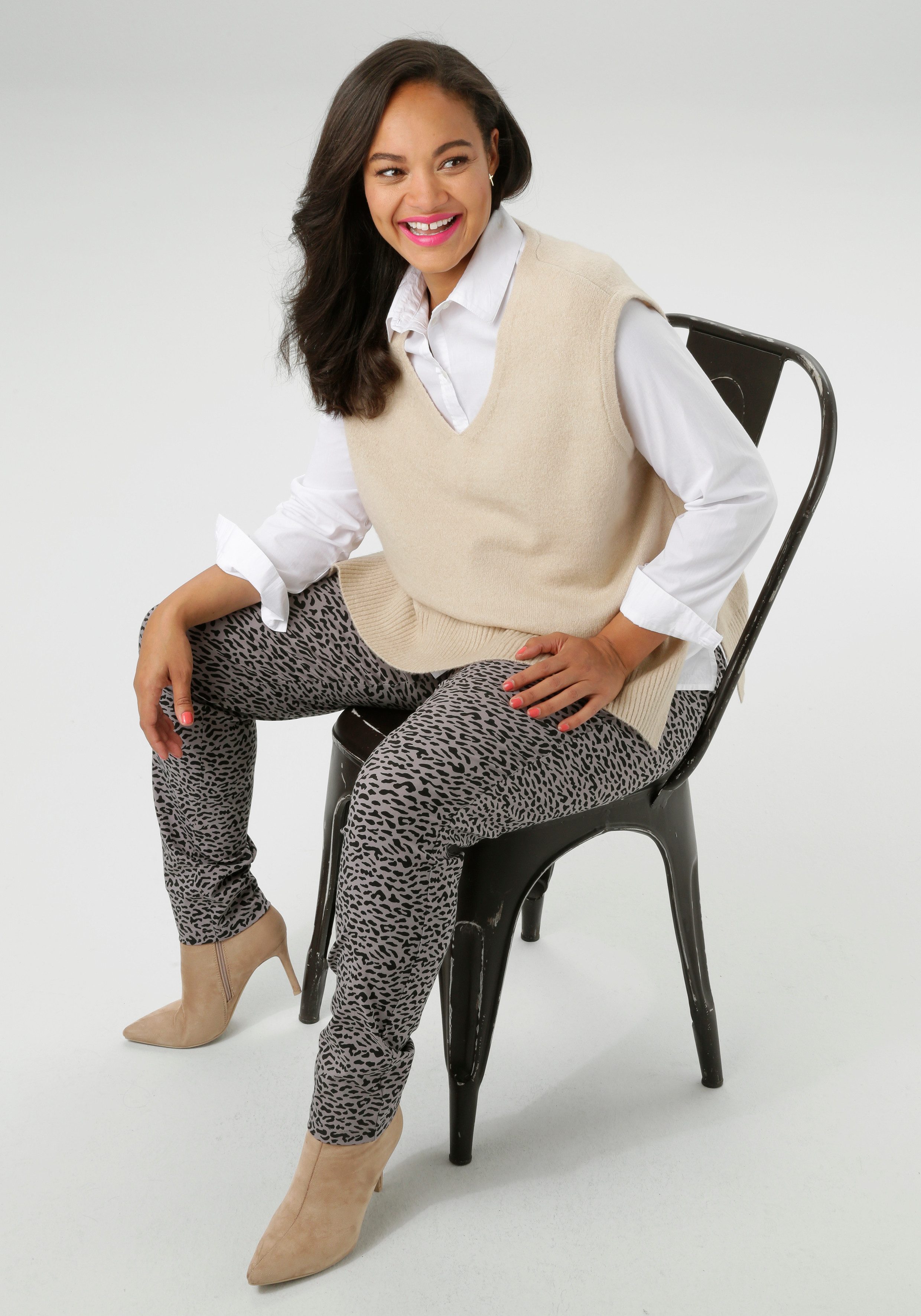 Aniston PLUS Comfortbroek met trendy animal-print - nieuwe collectie