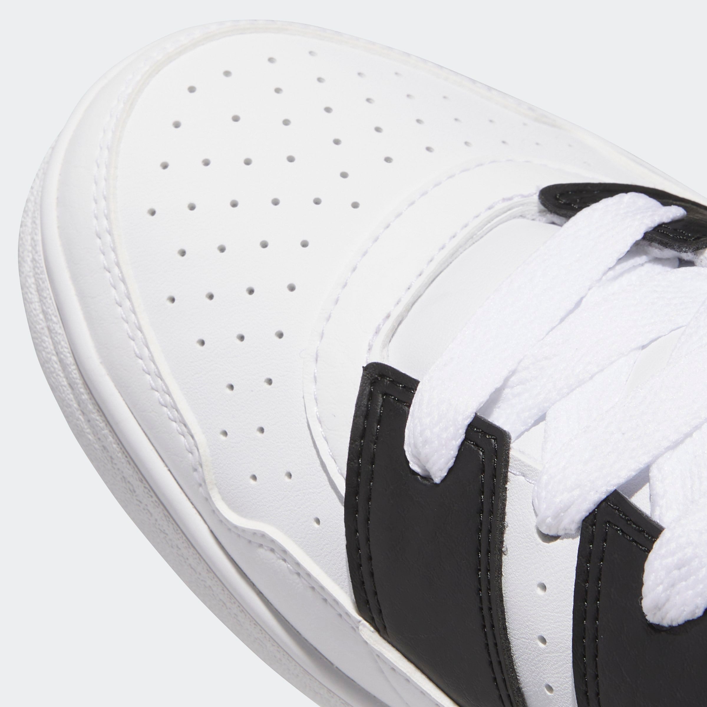 adidas Sportswear Sneakers TURNAROUND
