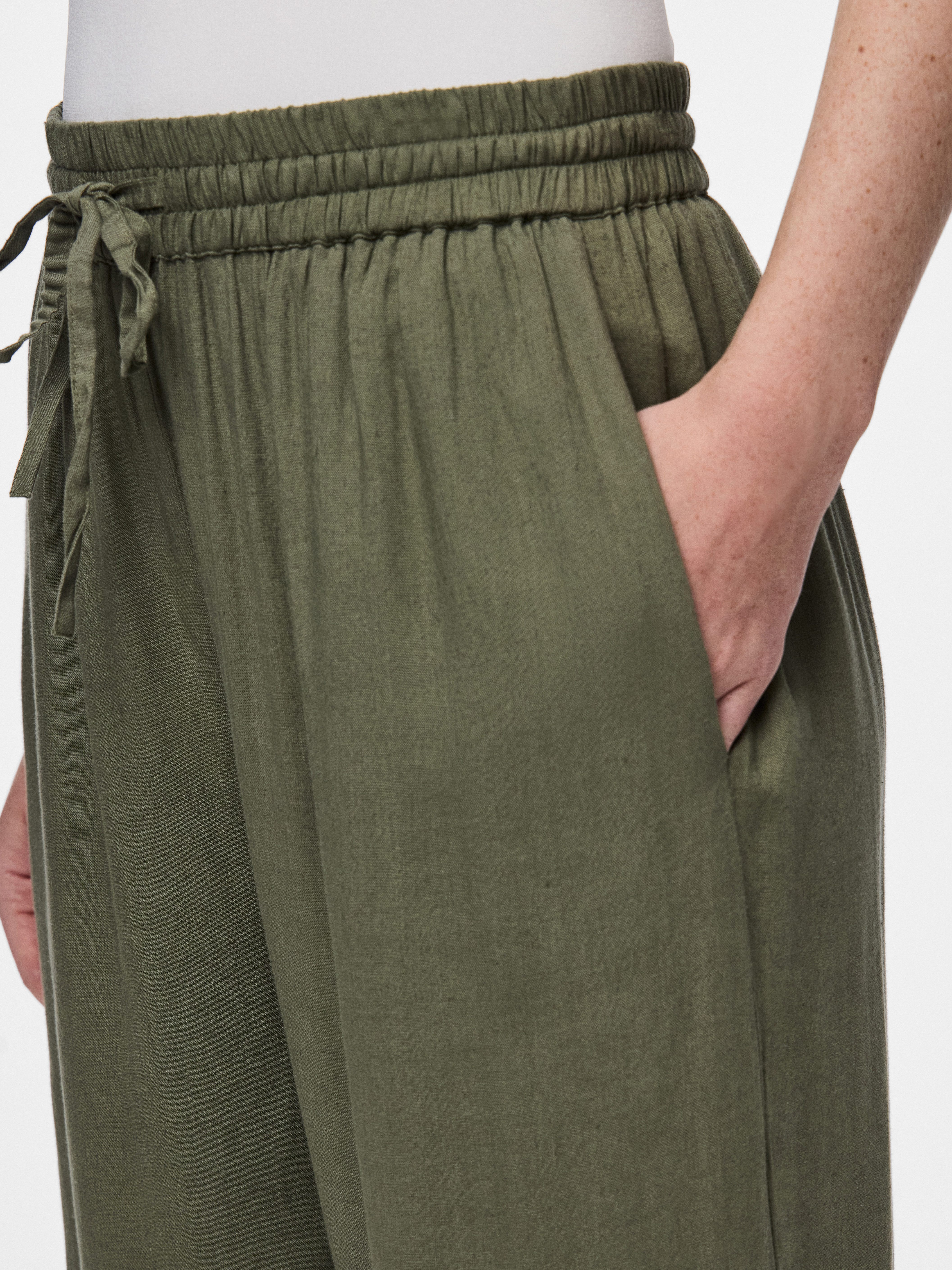 pieces Comfortbroek PCPIA HW WIDE PANTS WVN NOOS