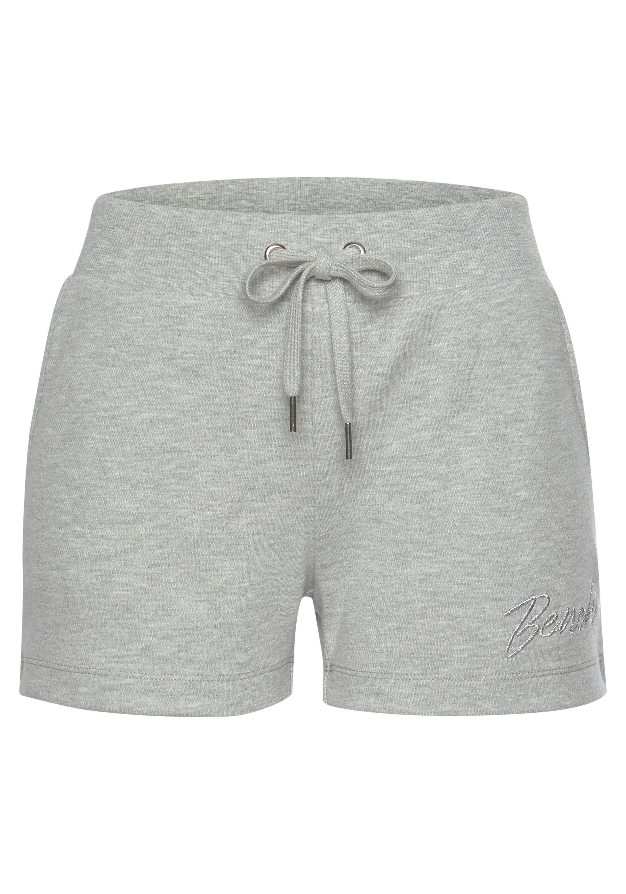 Bench. Loungewear Relaxshorts met klein glanzend logo-borduurwerk, loungepak