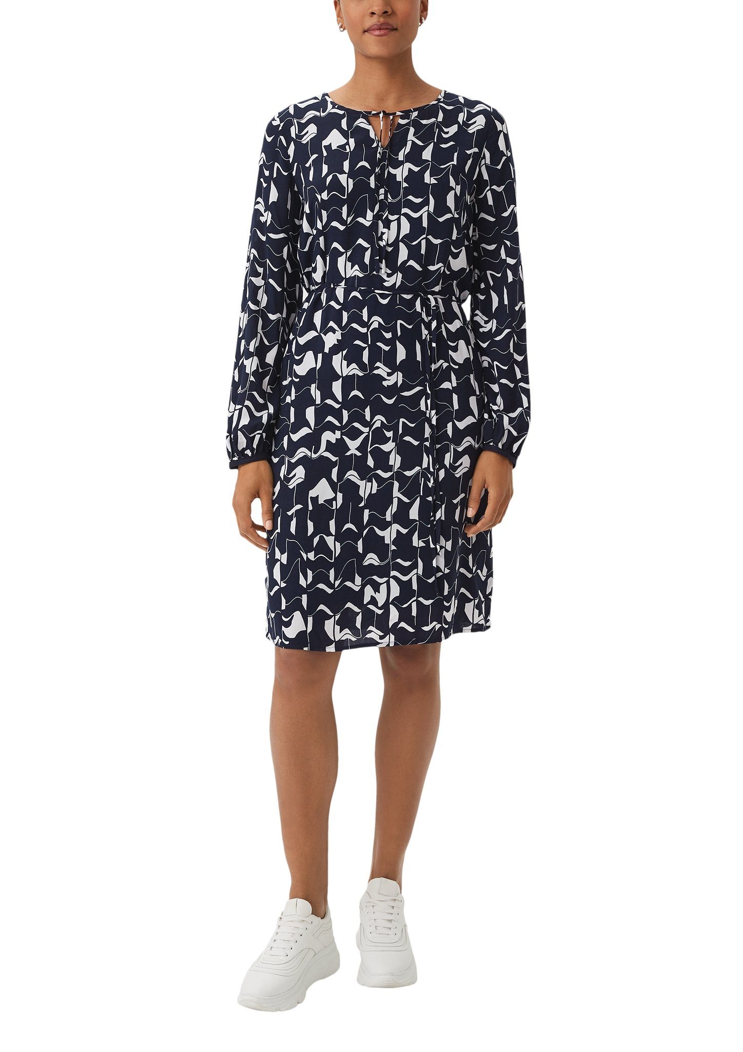 Comma Gedessineerde jurk gemaakt van viscose met een all-over print