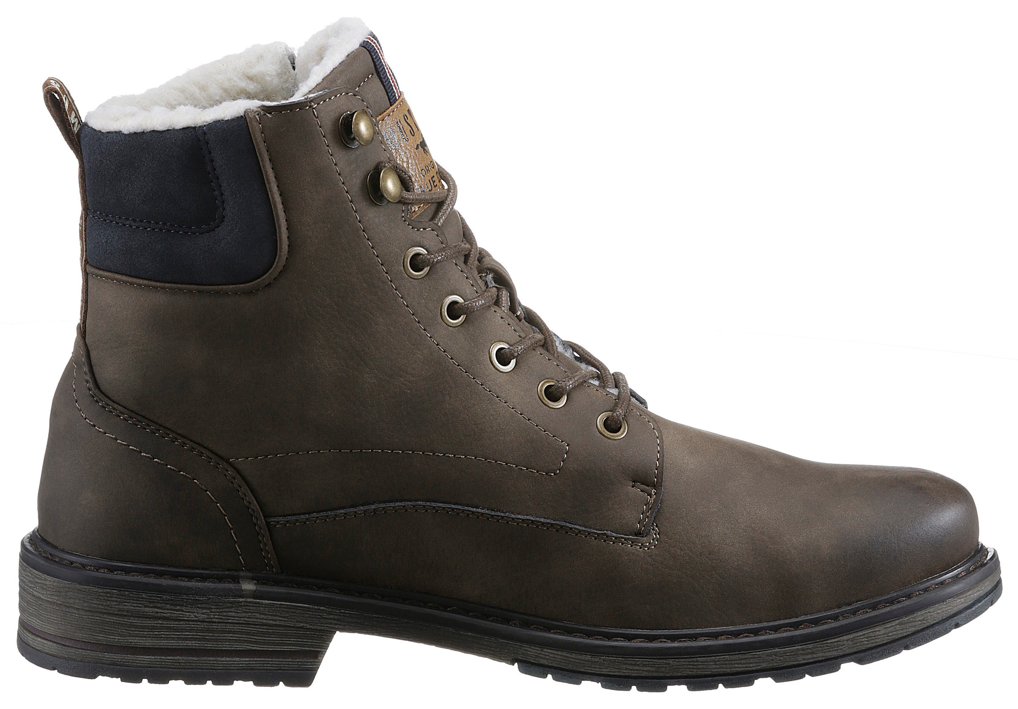Mustang Shoes Hoge veterschoenen met zijrits voor gemakkelijker instappen