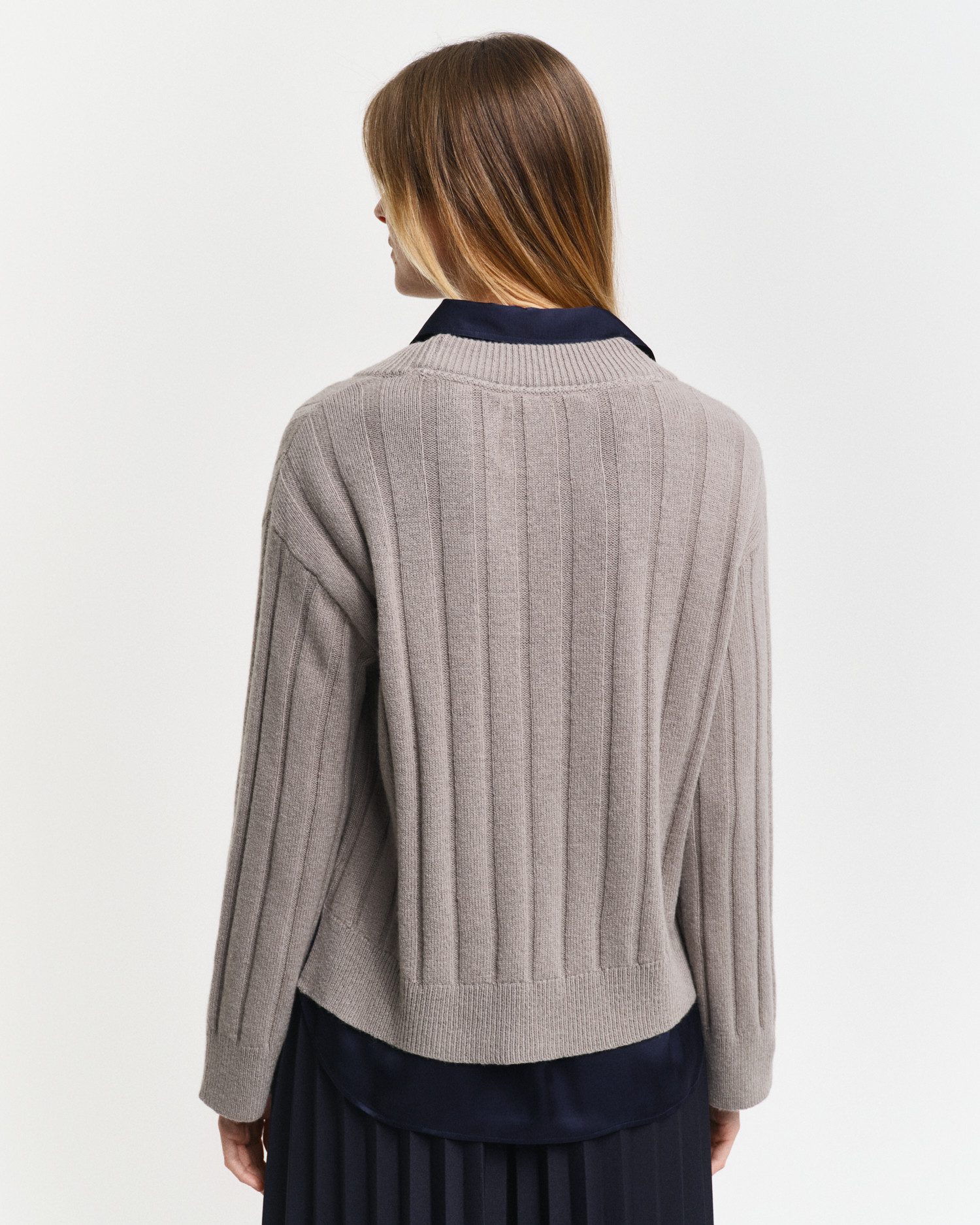 Gant Trui met V-hals WIDE RIBBED WOOL V-NECK met zij-splits in de zoom, breed geribbeld