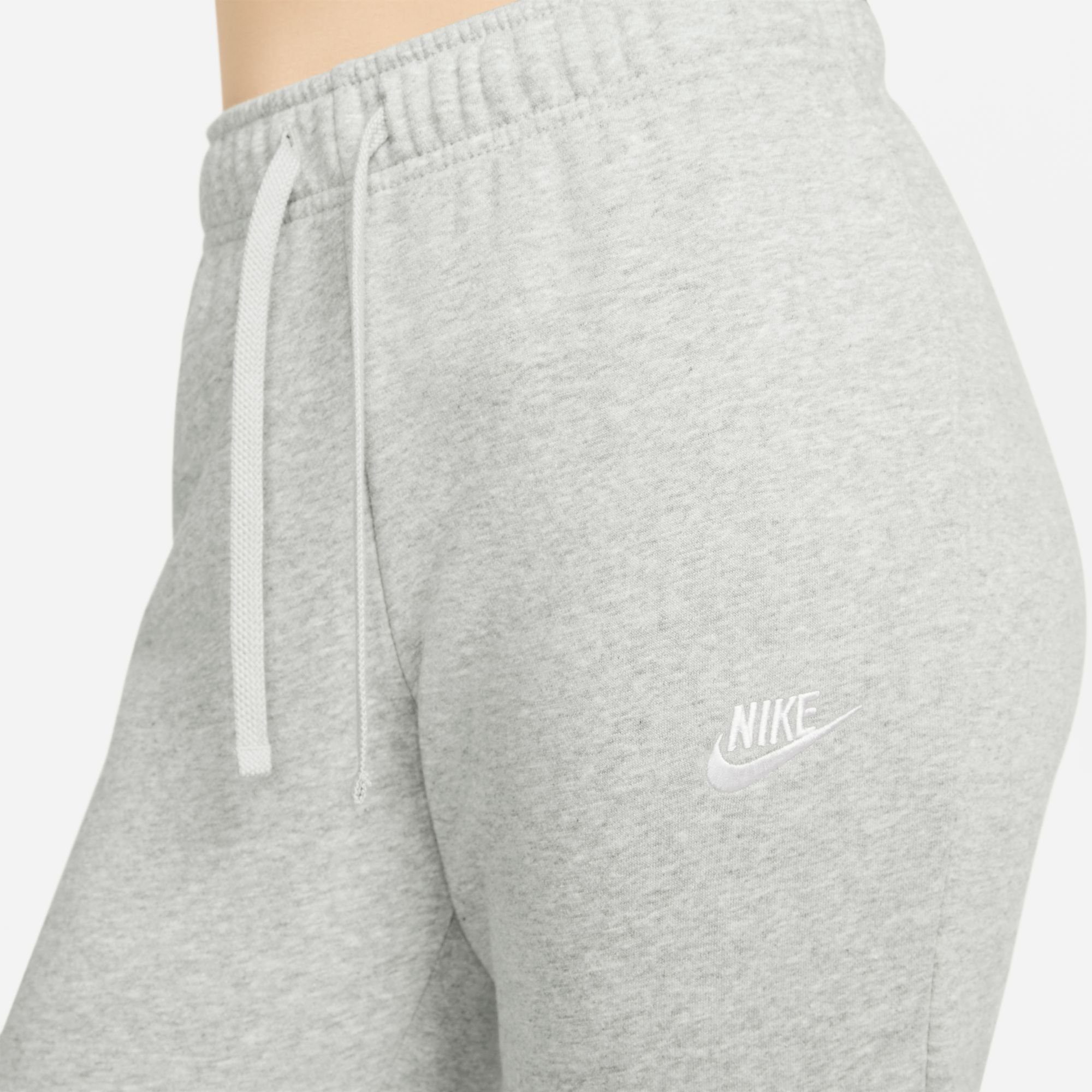 Nike Sportswear Joggingbroek Club Fleece Women's Mid-Rise Slim Joggers