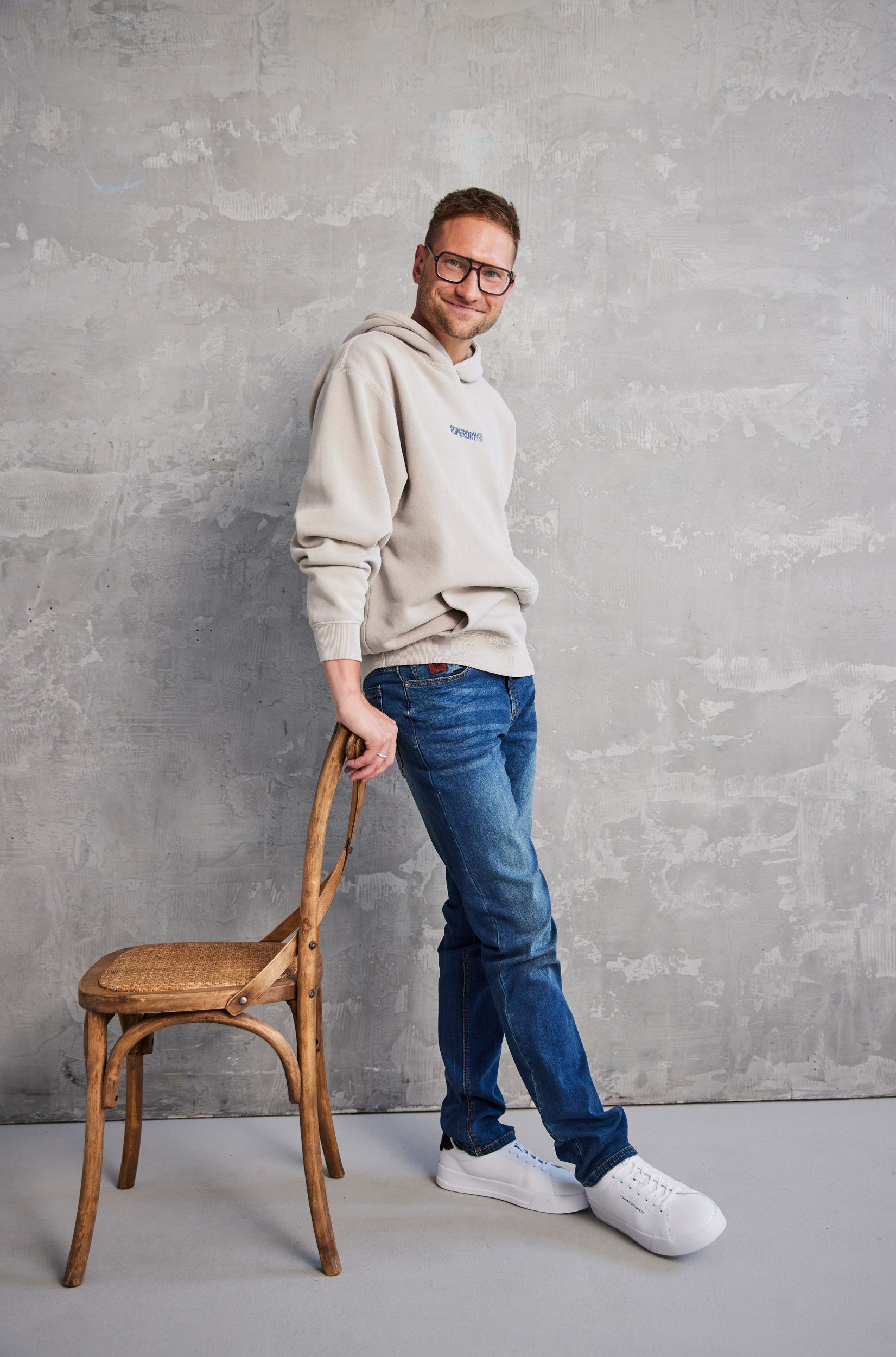 Bruno Banani Straight jeans Hutch rechte broekspijpen, gedeeltelijk met modieuze destroyed-effecten,