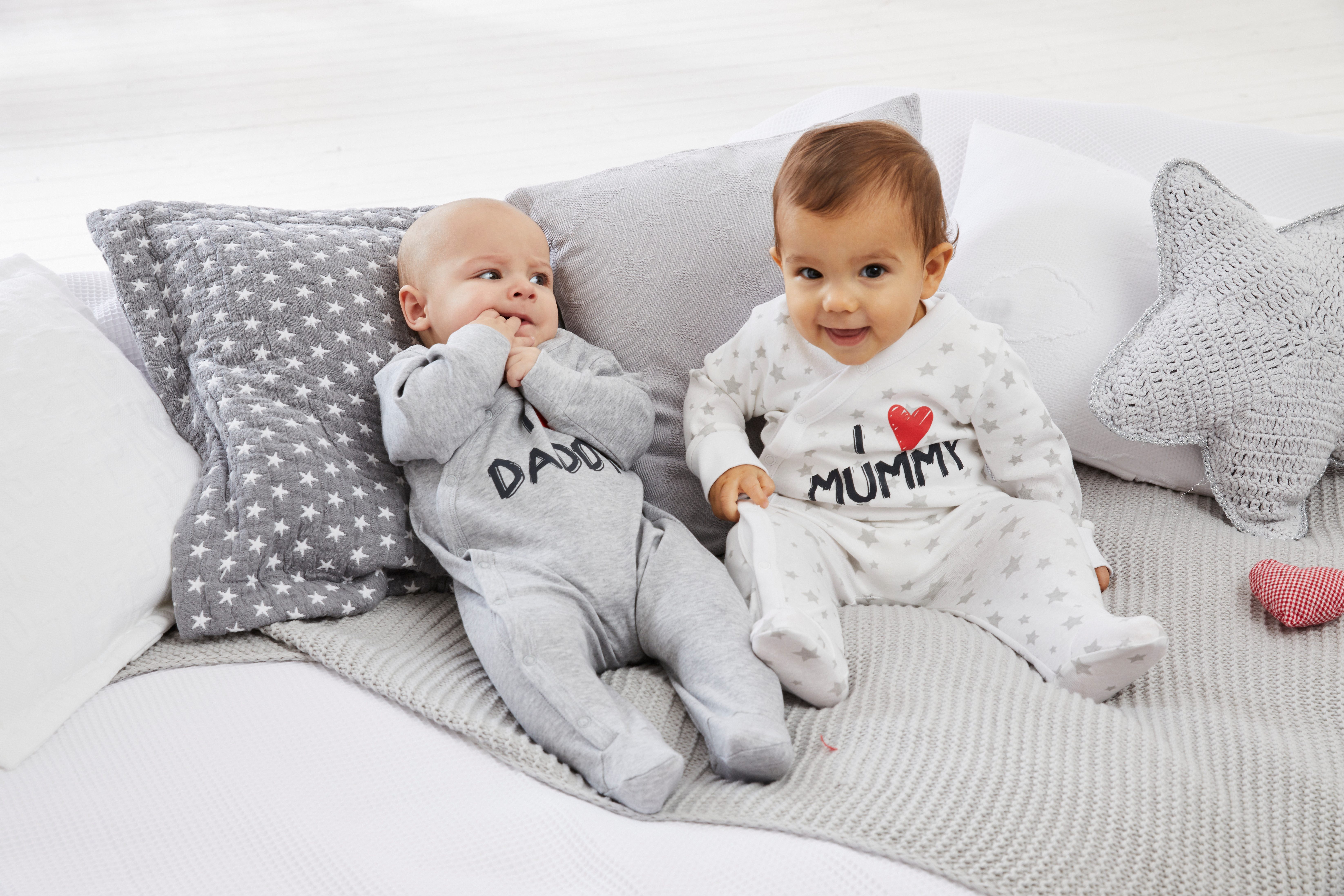 Klitzeklein Slaaponesie I love Mummy / I love Daddy van bio-katoen, babyjumpsuits (2-delig, Set van 2)