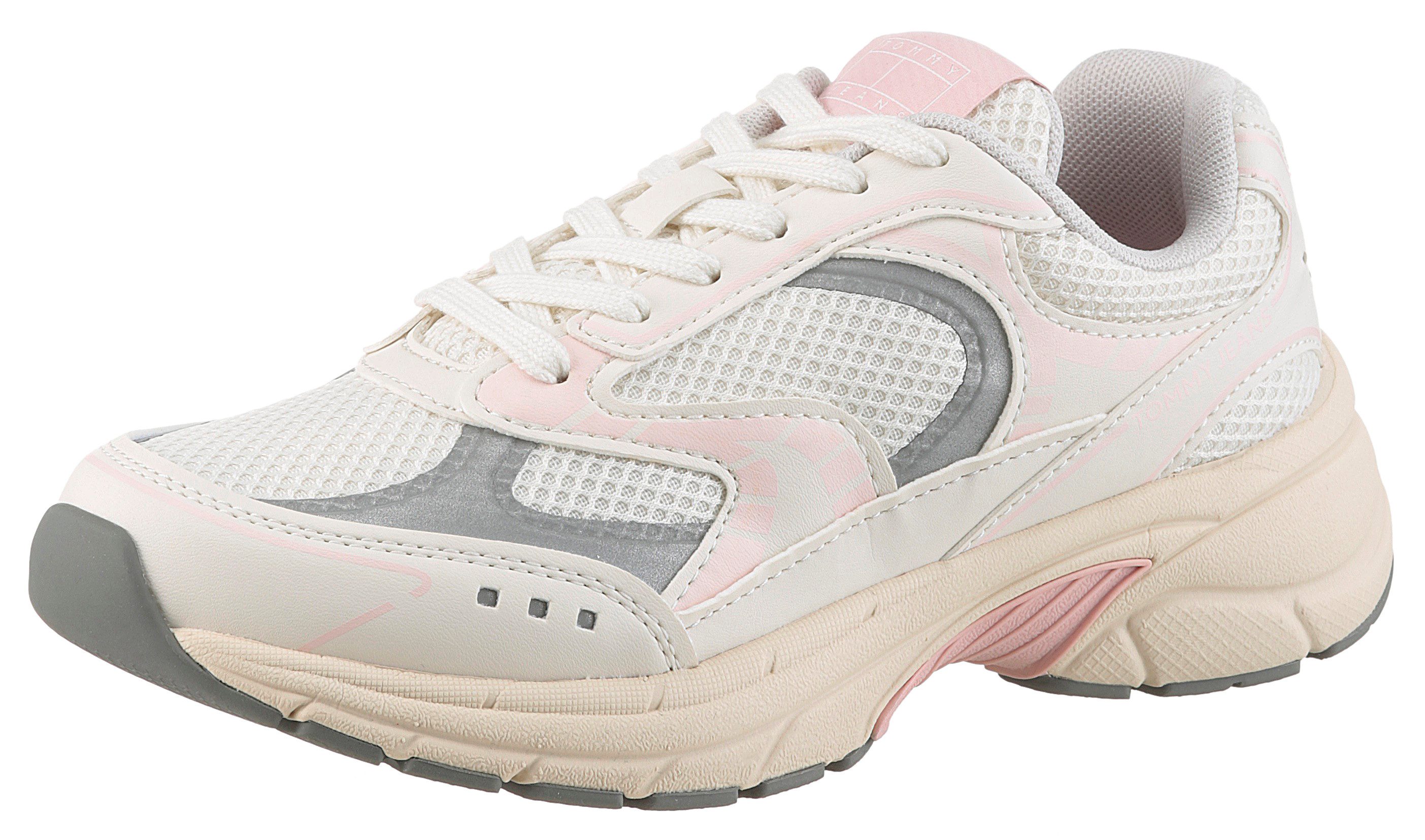 TOMMY JEANS Sneakers met sleehak ARCHIVE'25 , plateau, vrijetijdsschoen, lage schoen, veterschoen met contrastafwerking