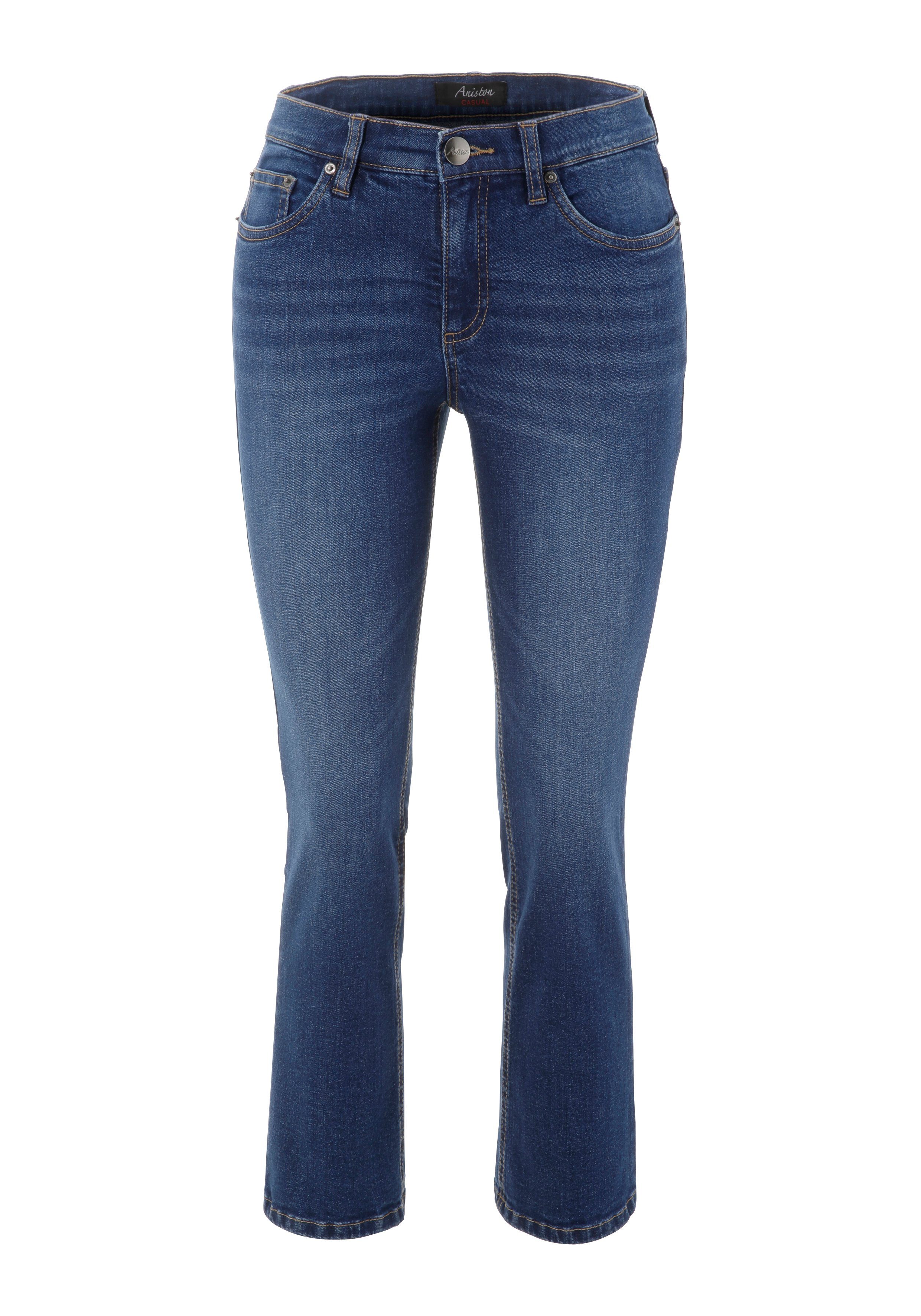 Aniston CASUAL Bootcut jeans in trendy 7/8-lengte