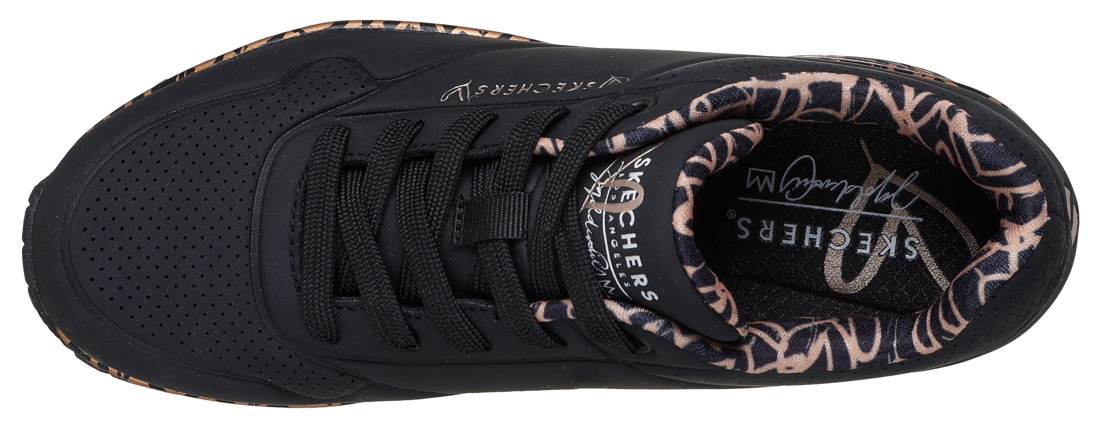 Skechers Sneakers met sleehak UNO-LOVING LOVE Vrijetijdsschoen, lage schoen, veterschoen met coole graffiti-print