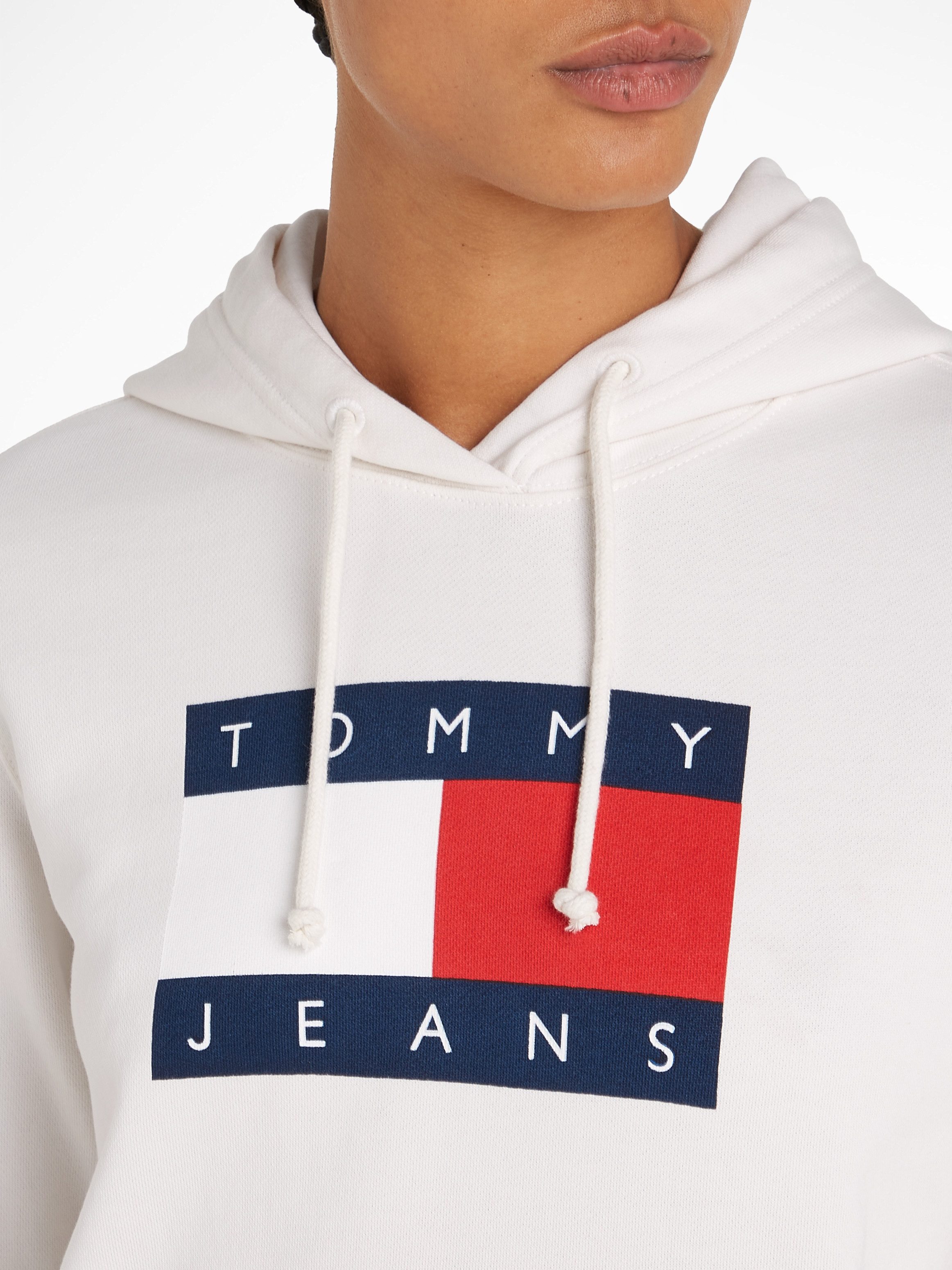 TOMMY JEANS Hoodie TJW REG TOMMY FLAG HOODIE EXT met capuchon logo-vlag