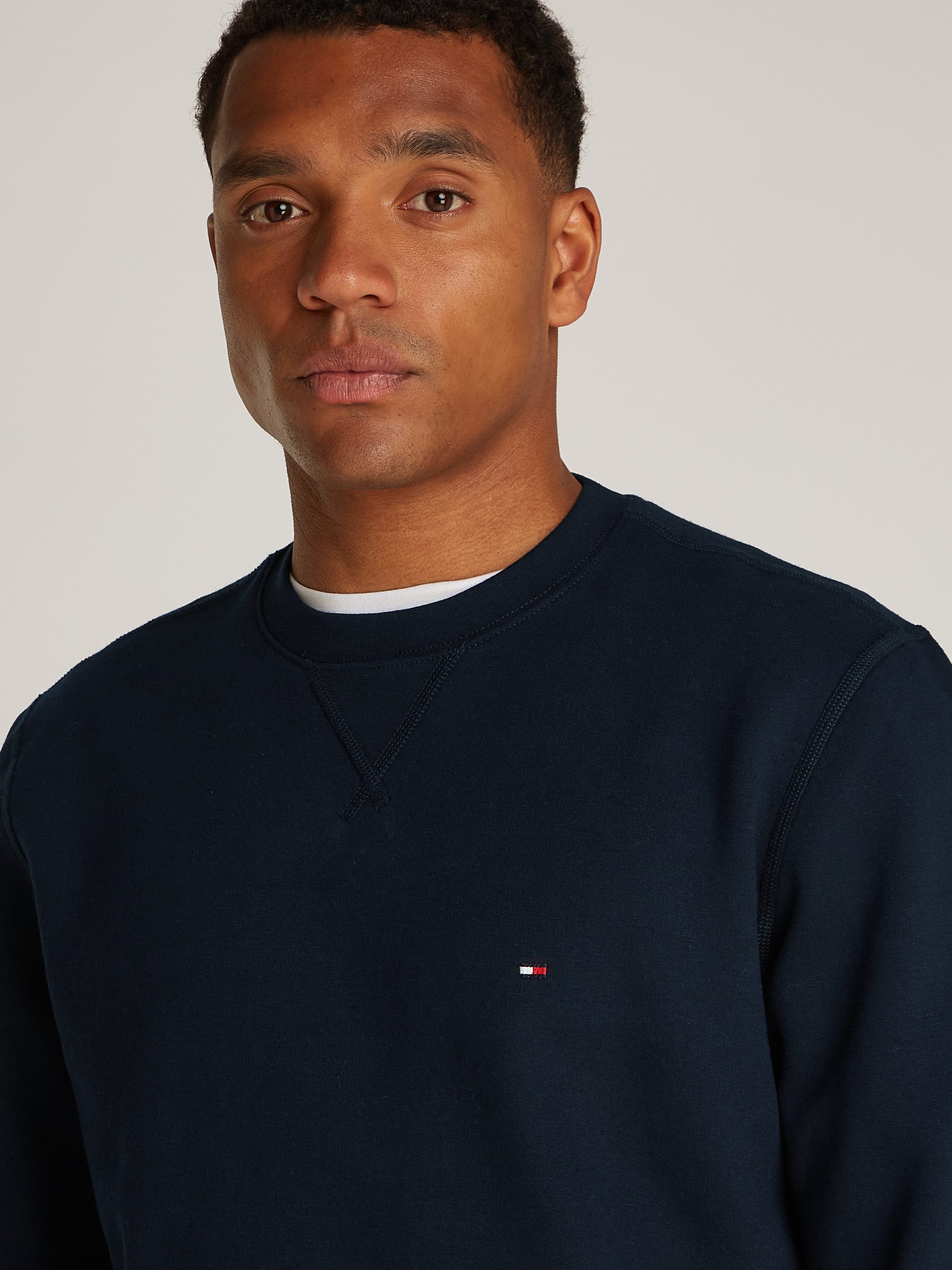Tommy Hilfiger Sweatshirt ESSENTIAL FLEECE CREWNECK met tommy hilfiger logoborduursel