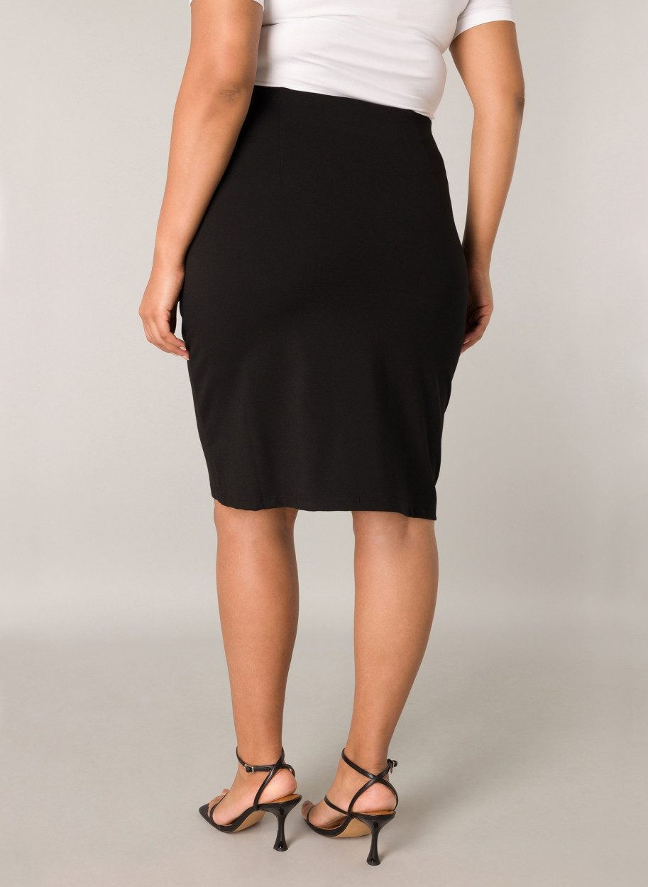 Base Level Curvy Kokerrok met modellerende naden