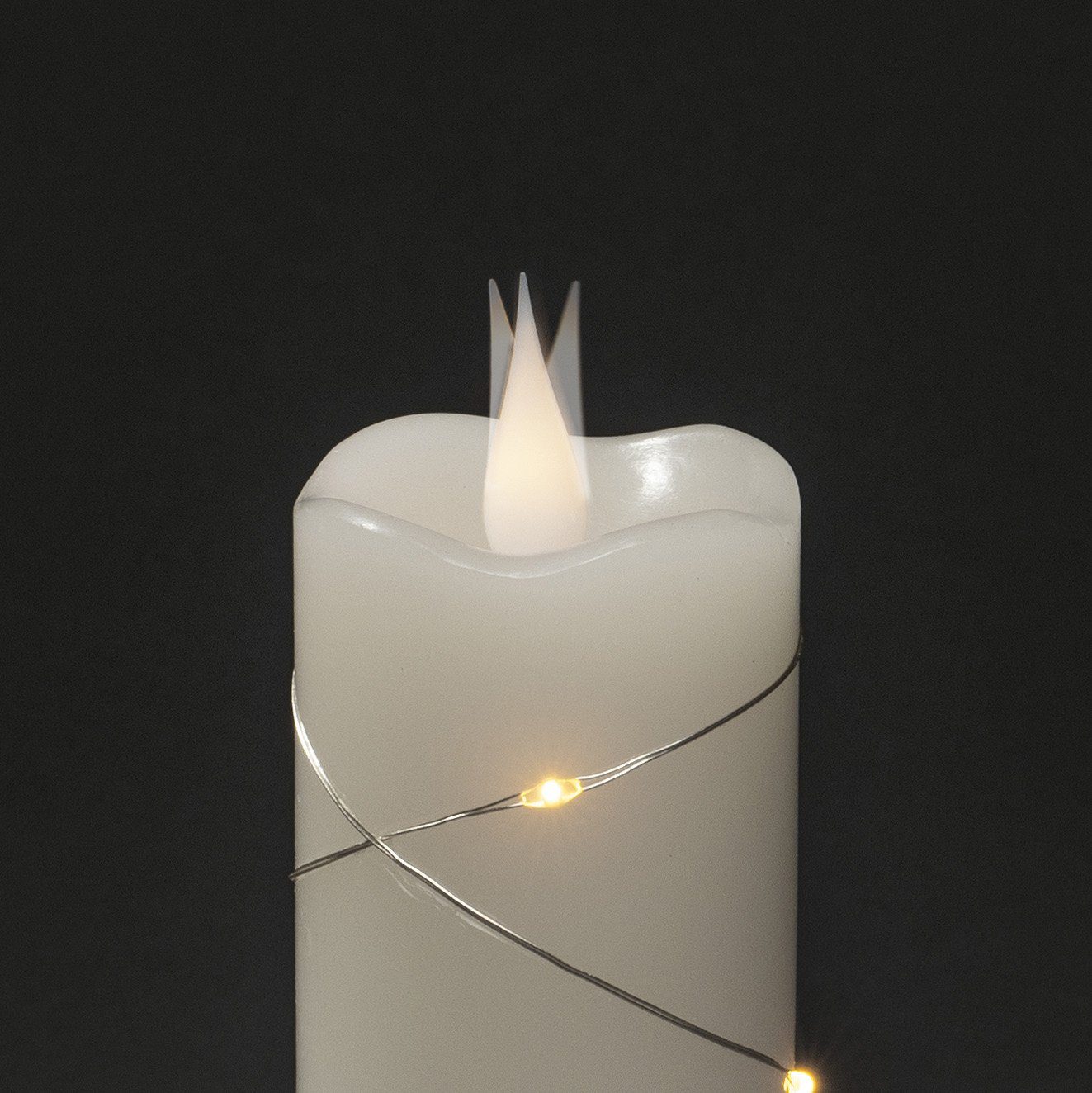 KONSTSMIDE Led-kaars Kerst versiering Ledkaars van echte was wit, met 3D vlam en zilverkleur. Draad omwikkeld (1-delig)