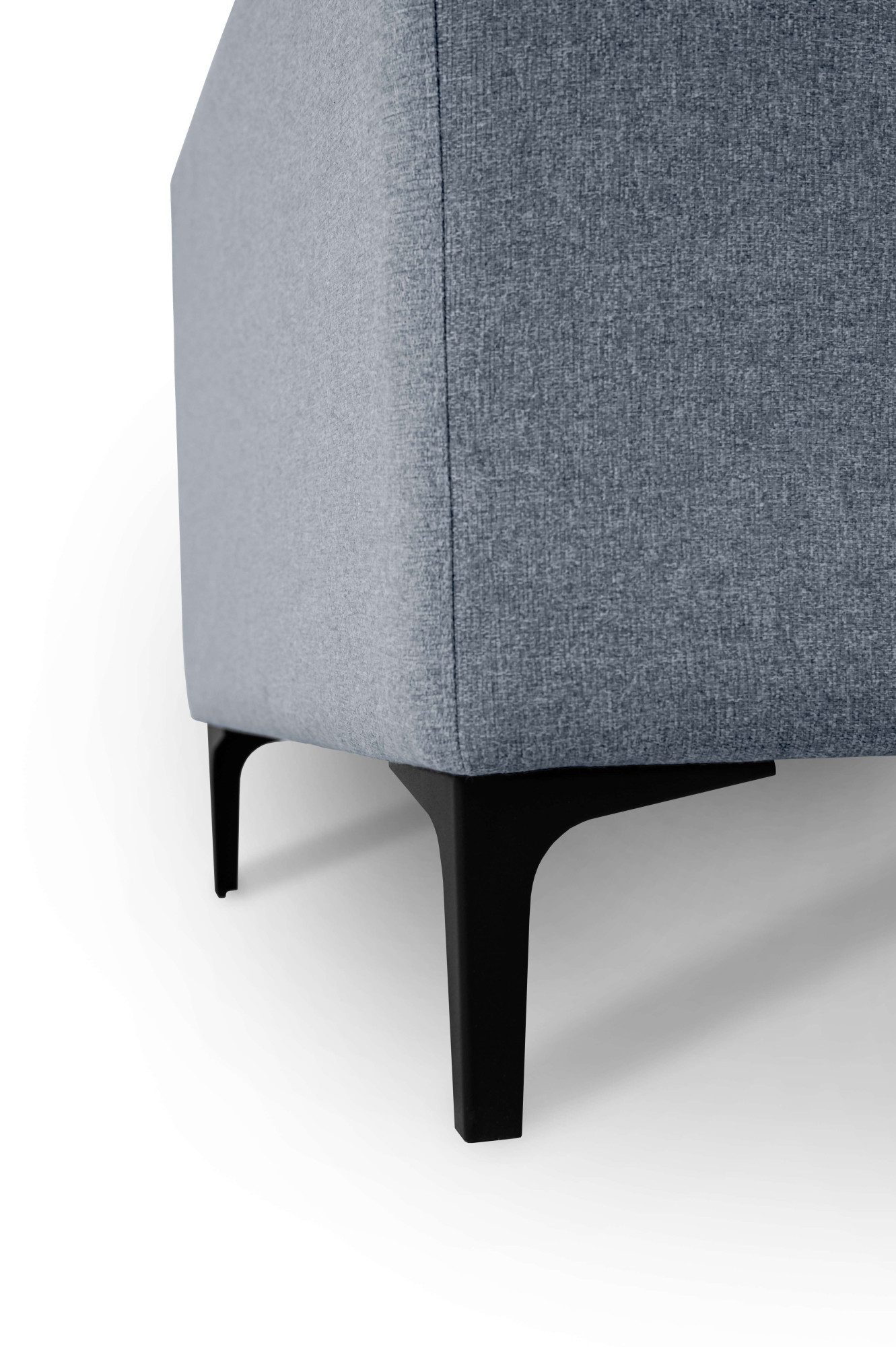 INOSIGN 2,5-zitsbank Henry met metalen poten, in een modern design