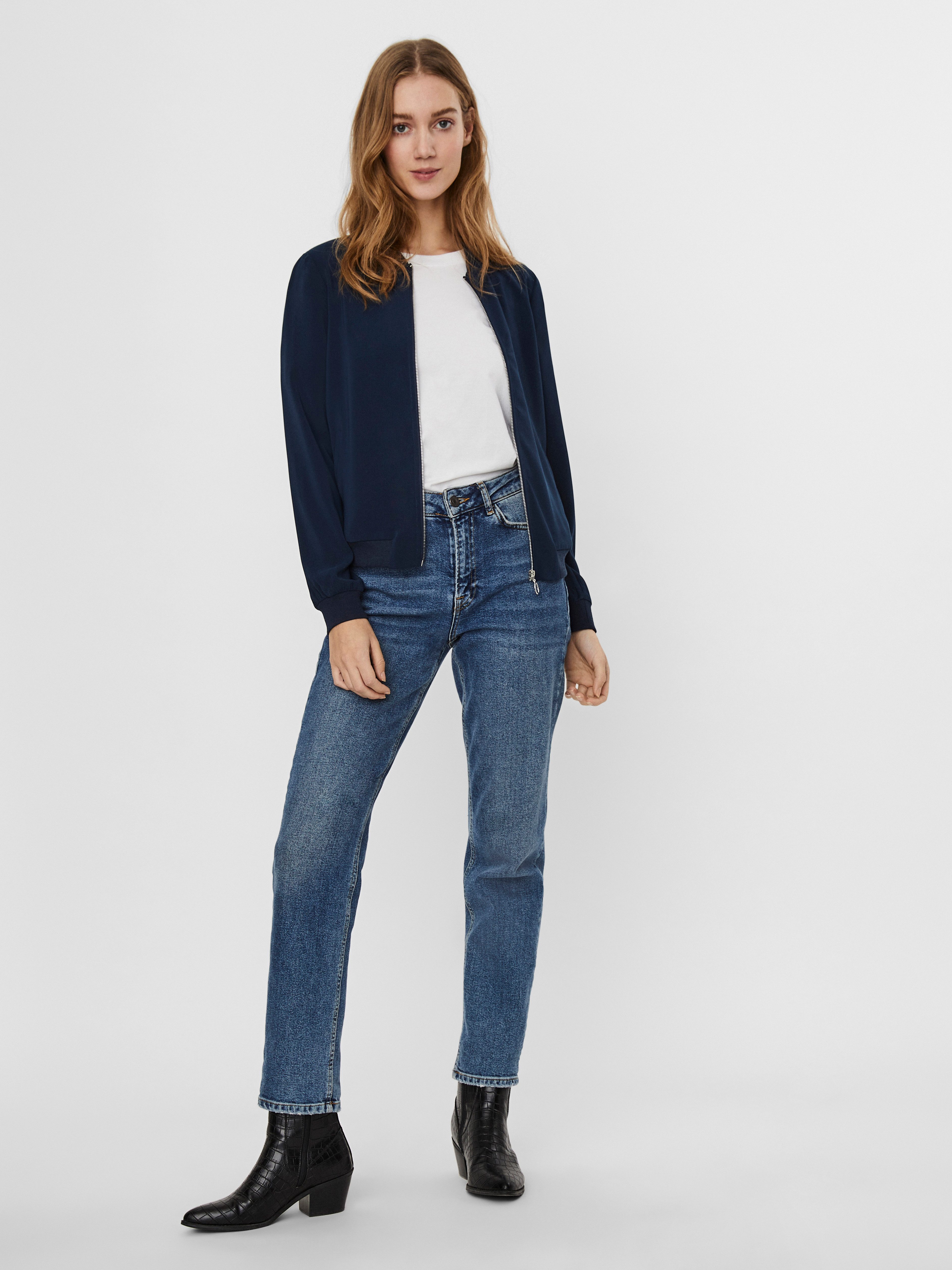 Vero Moda Bomberjack VMCOCO L/S BOMBER in modieus kort model