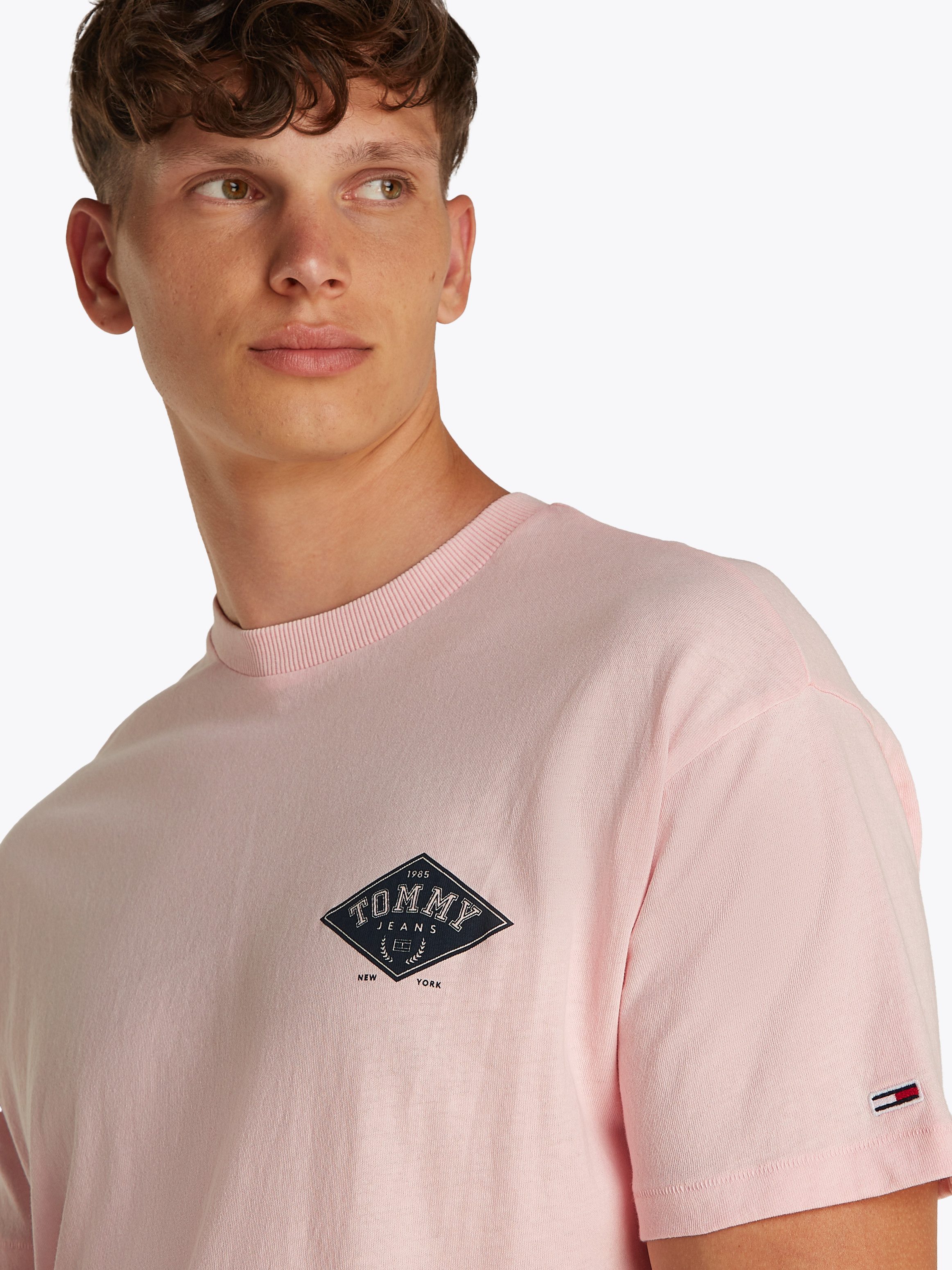 TOMMY JEANS T-shirt TJM RLX VARSITY GRAPHICS TEE EXT