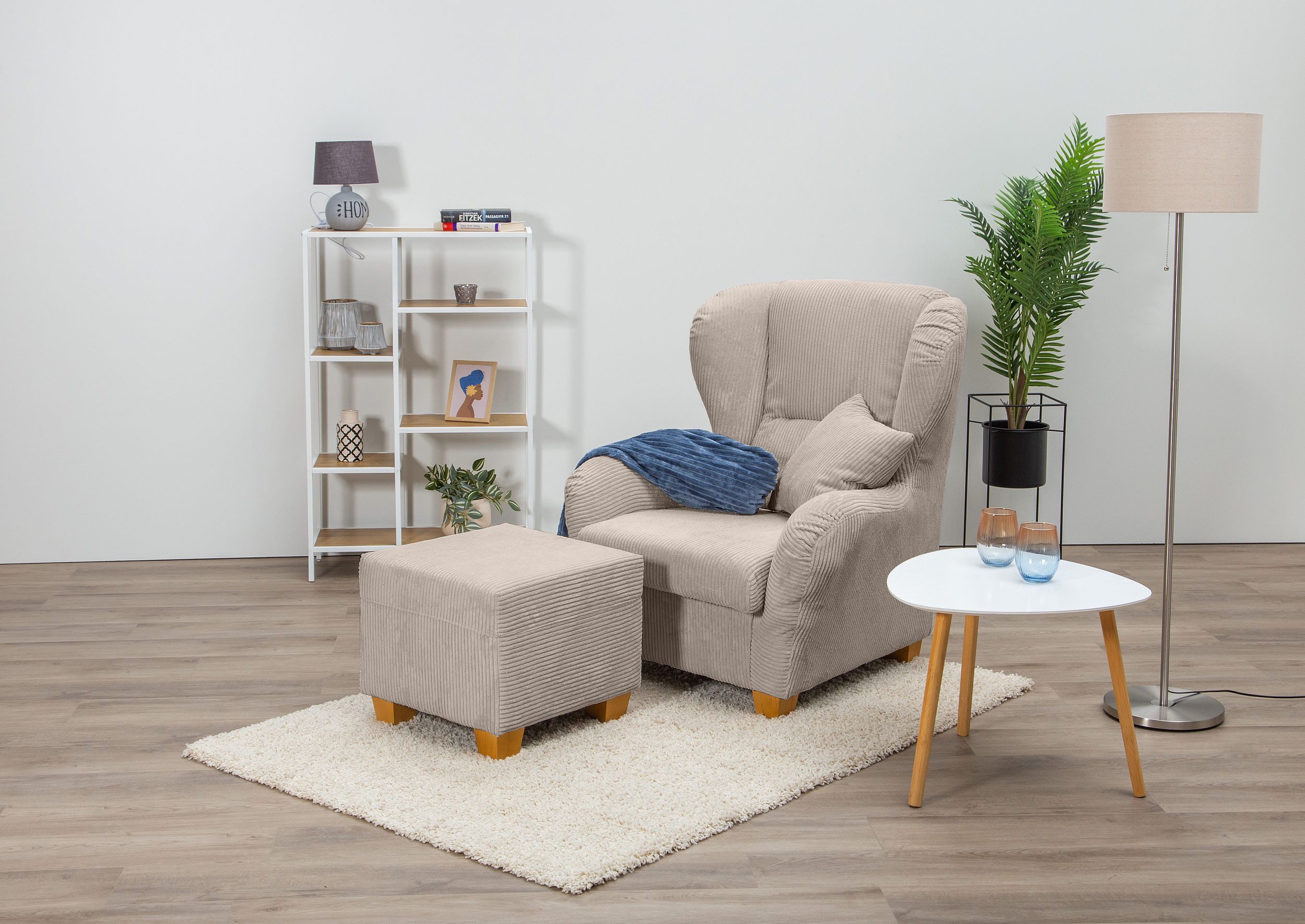 Home affaire Oorfauteuil Oliver Oorstoel, met poef, sierkussens, klassieke vorm (2 stuks) fauteuils maat Cord POSO beige